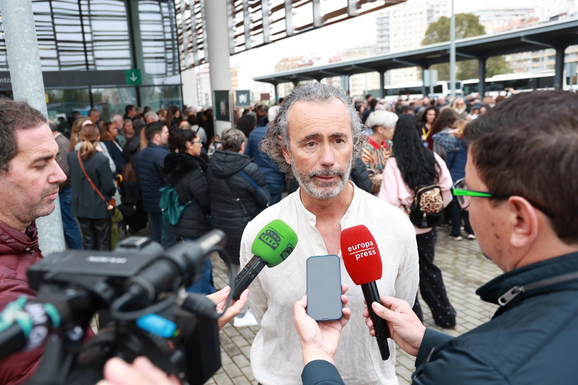 Victimas de Adamuz aseguran que «no sacan nada en claro» tras la reunión con Adif