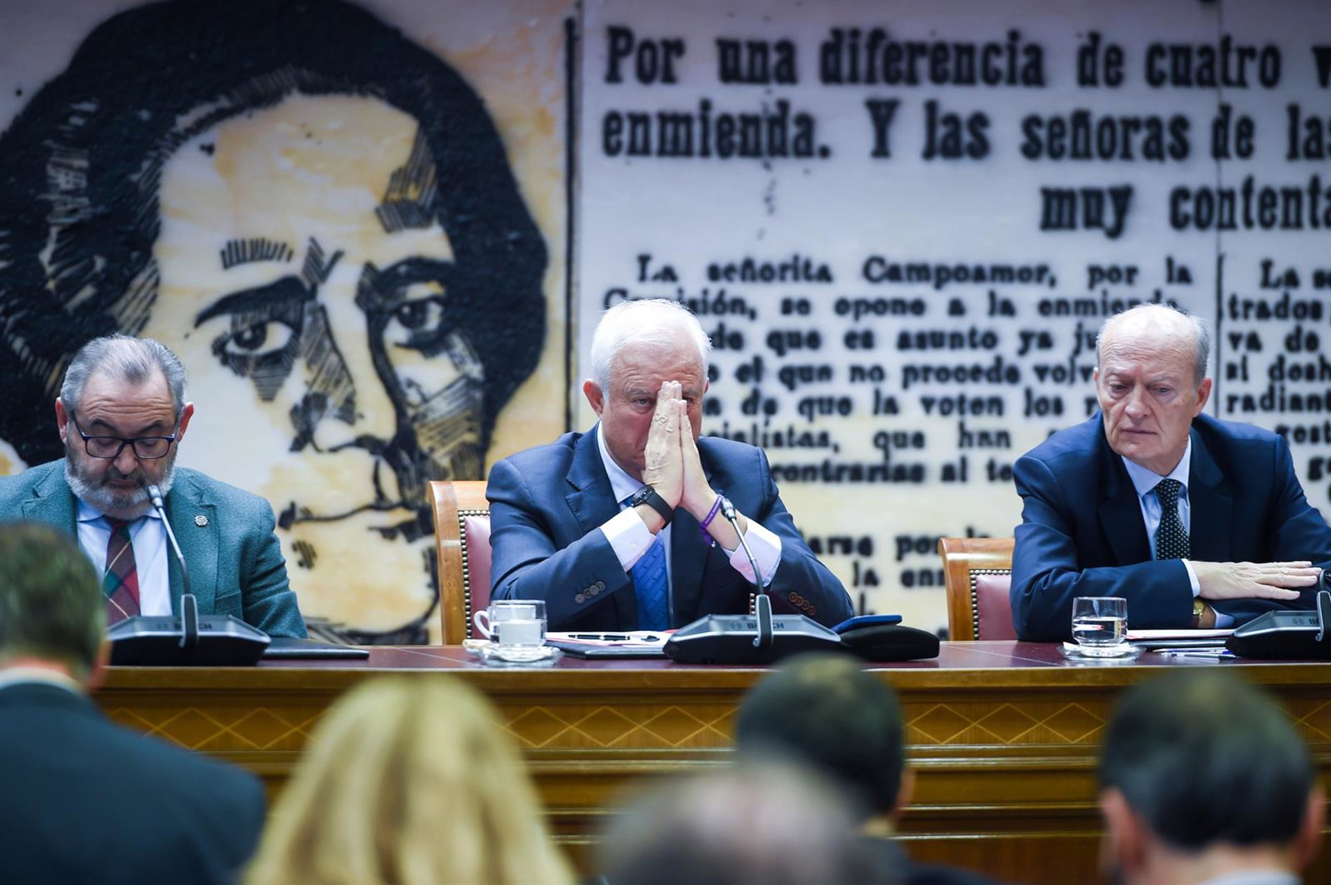 El interrogatorio a la esposa de Santos Cerdán en el Senado se retrasa ante la petición de comparecer con dos abogados