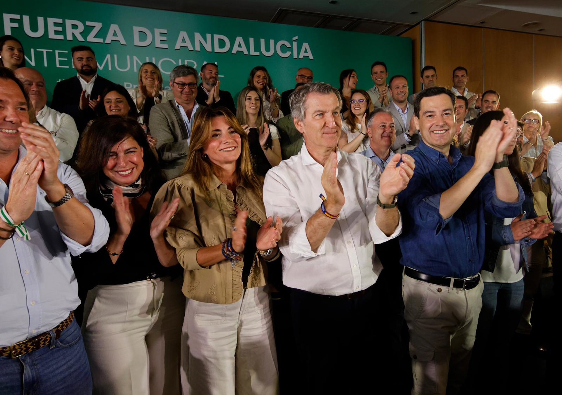 Feijóo cree que Moreno «merece» repetir mayoría absoluta para asentar el «cambio» que «ha sentado bien a Andalucía»