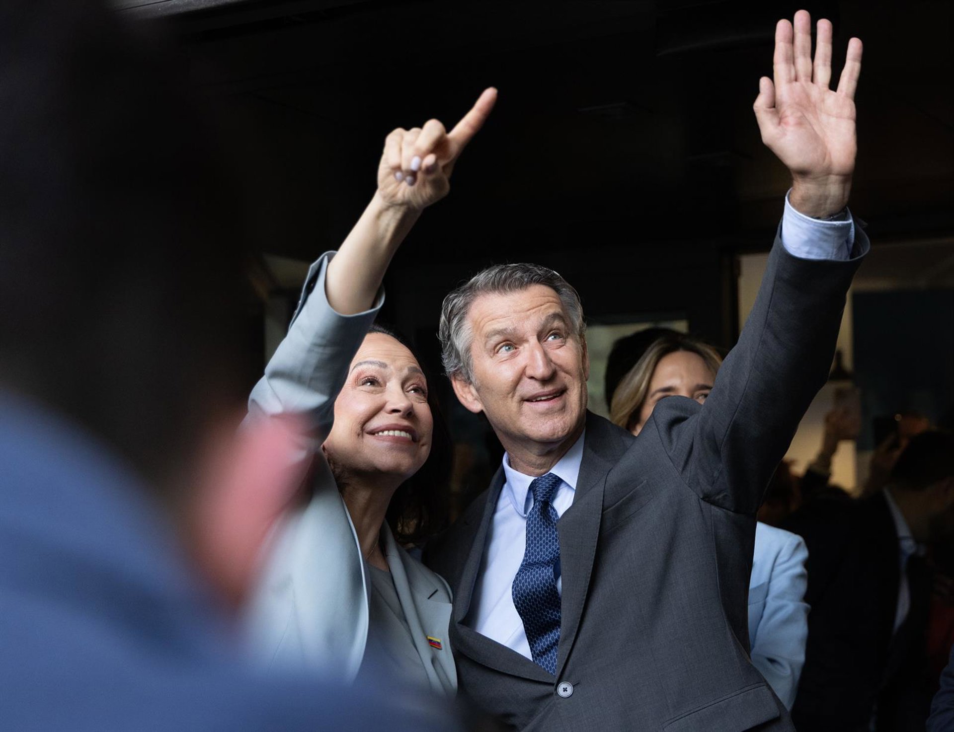 Feijóo ve «coherente» que Machado no se reúna con Sánchez porque «sigue compadreando con el régimen de Maduro»