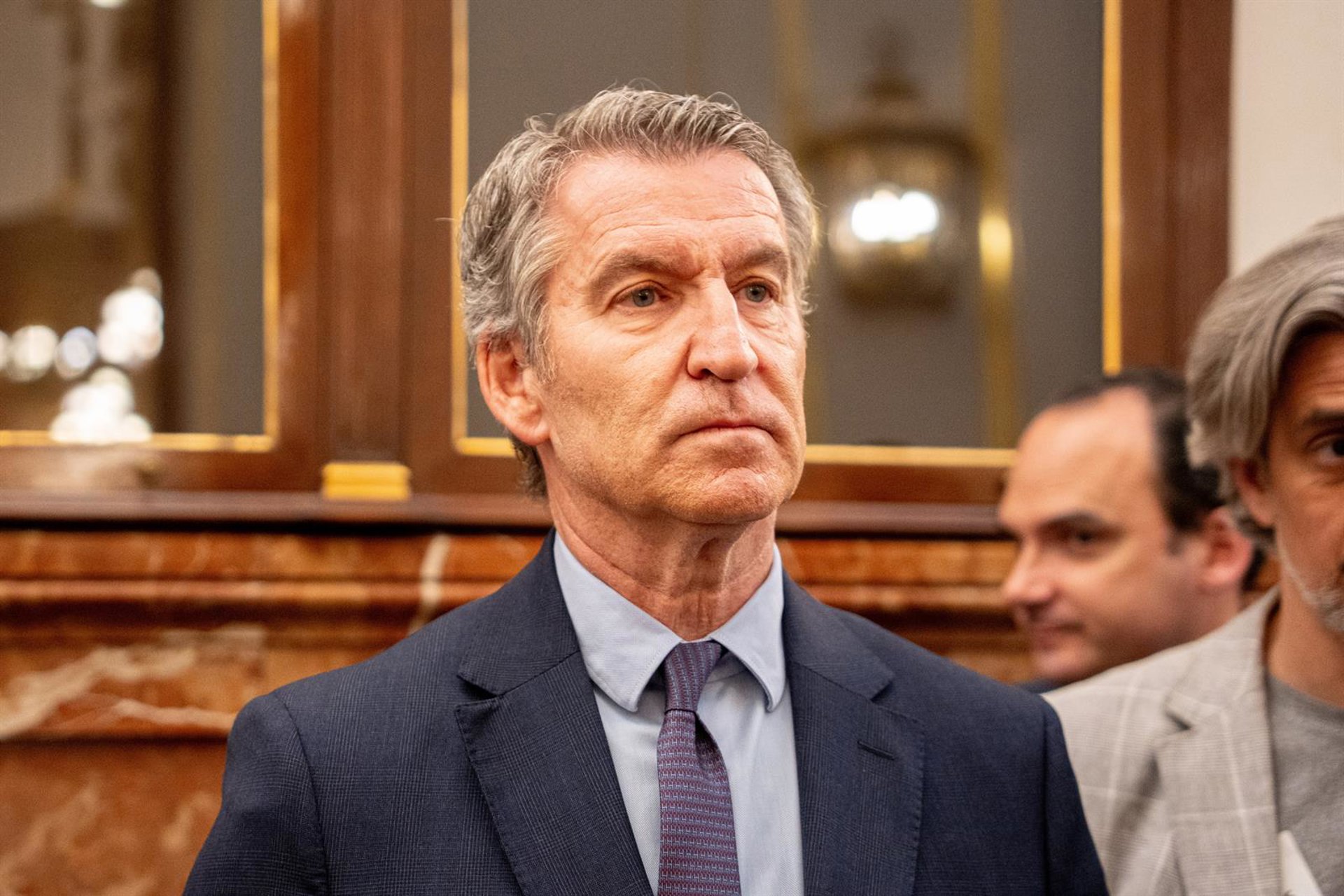 Feijóo pide esclarecer los hechos entre Vito Quiles y Begoña Gómez y recuerda el acoso a cargos del PP en el pasado