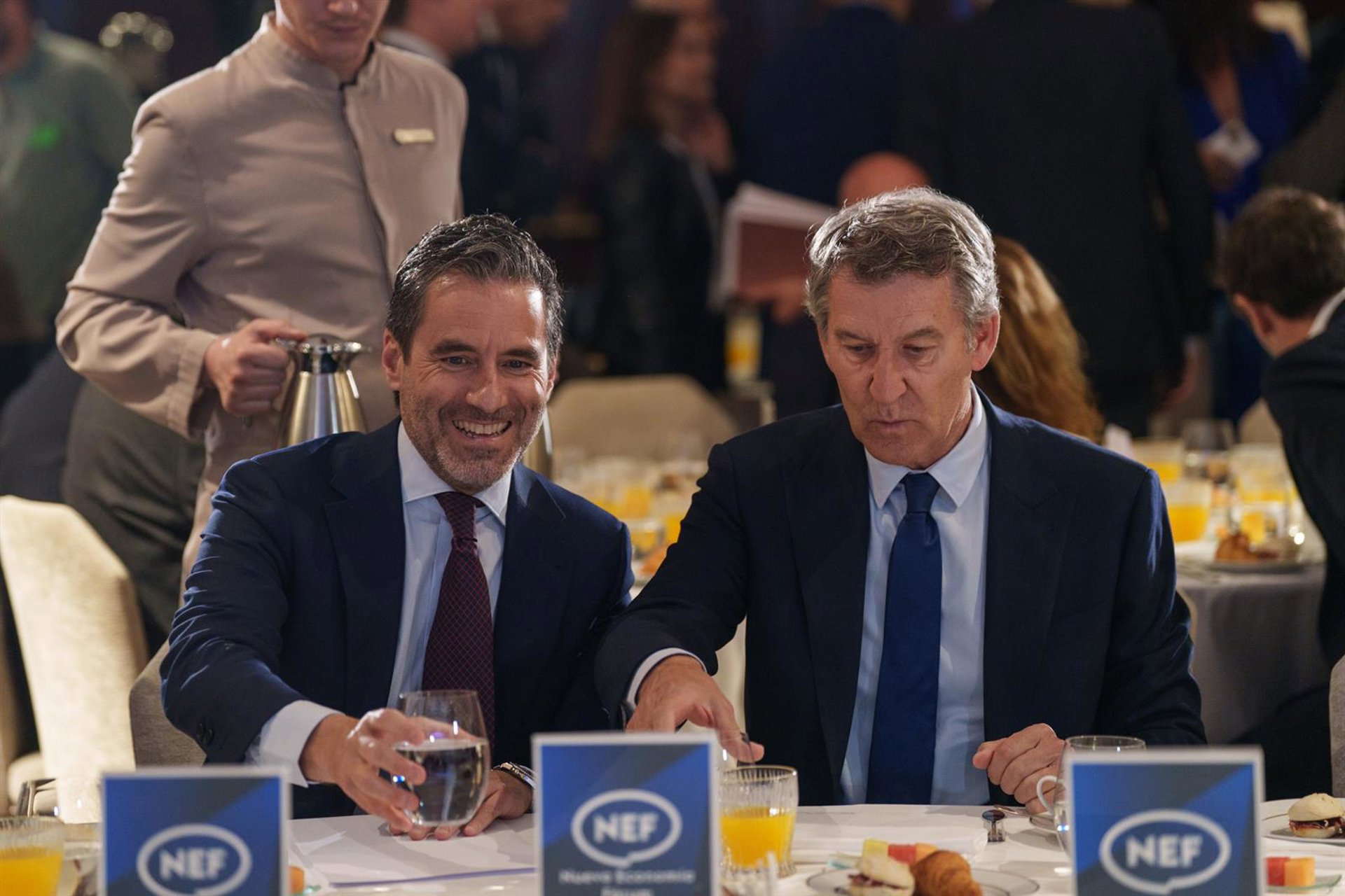PP critica las discrepancias del Gobierno sobre la cuarentena de los pasajeros: «¿Hay alguien al volante?»