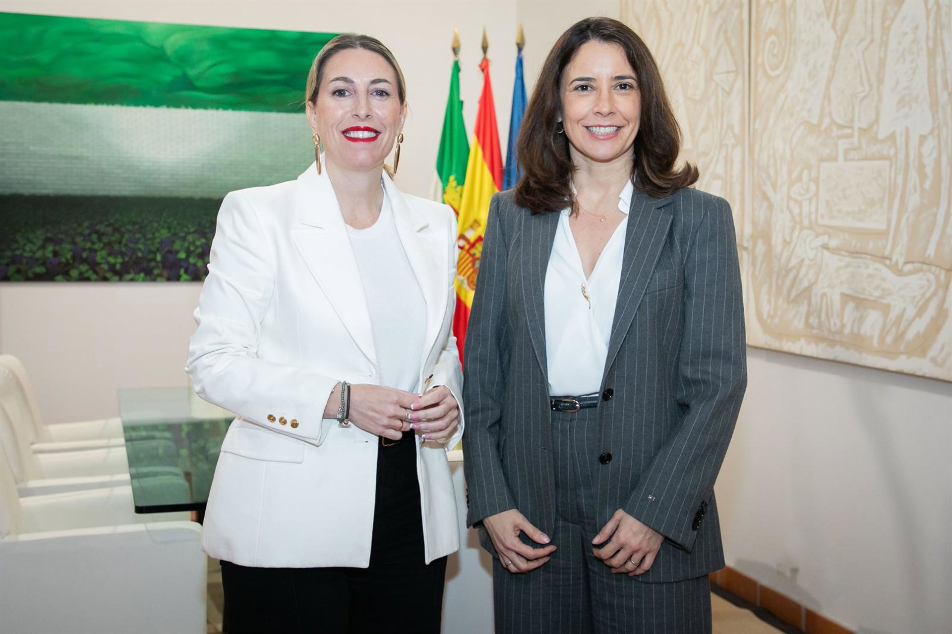 Guardiola aborda con la nueva presidenta de Foro Nuclear el «papel estratégico» de la energía nuclear en la actualidad
