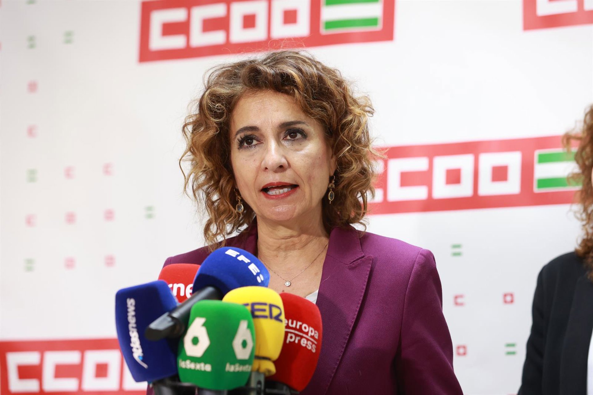 Montero defiende que la Guardia Civil tenga el «reconocimiento» necesario para desarrollar su labor con «seguridad»