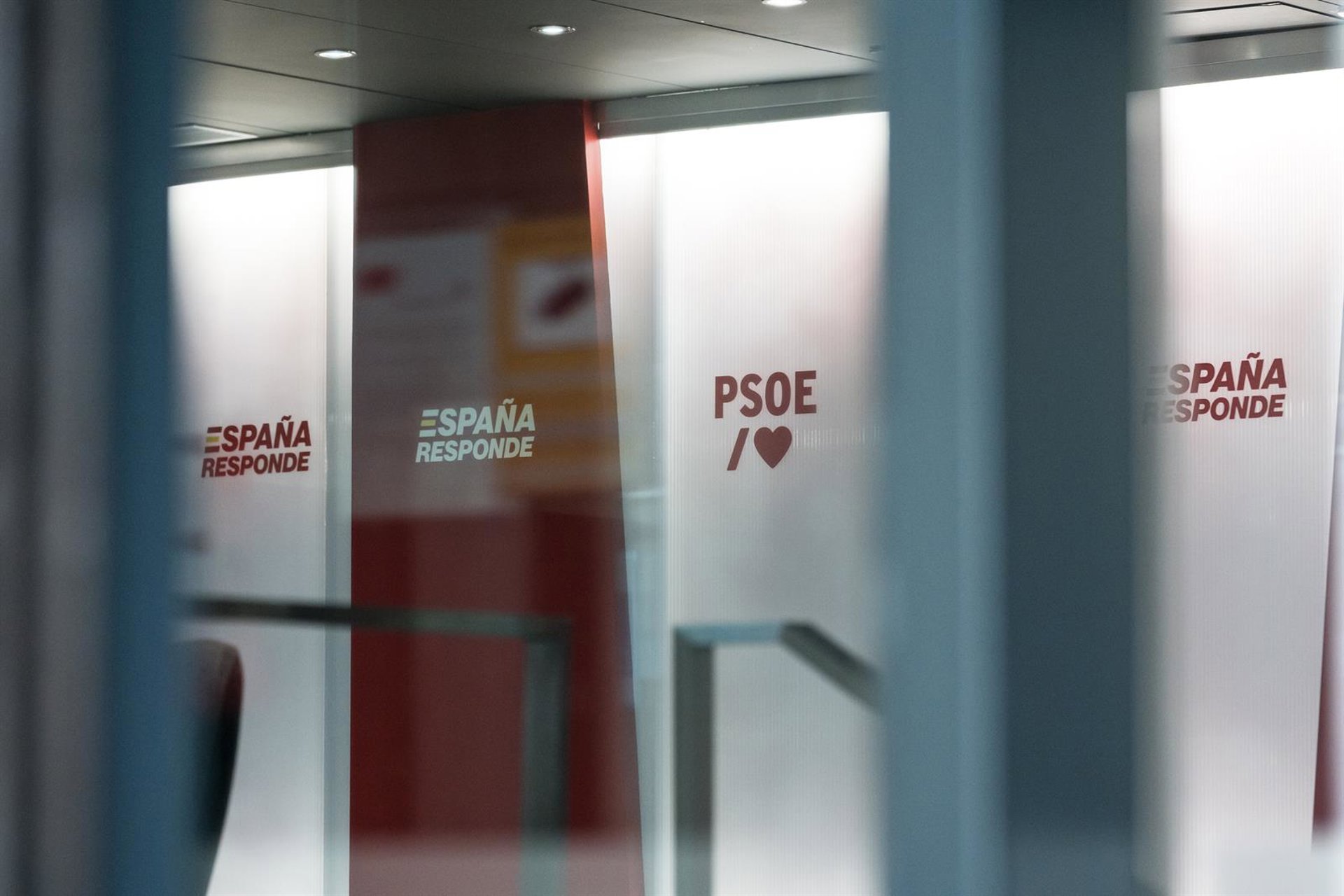 La UCO se persona en la sede del PSOE en Ferraz