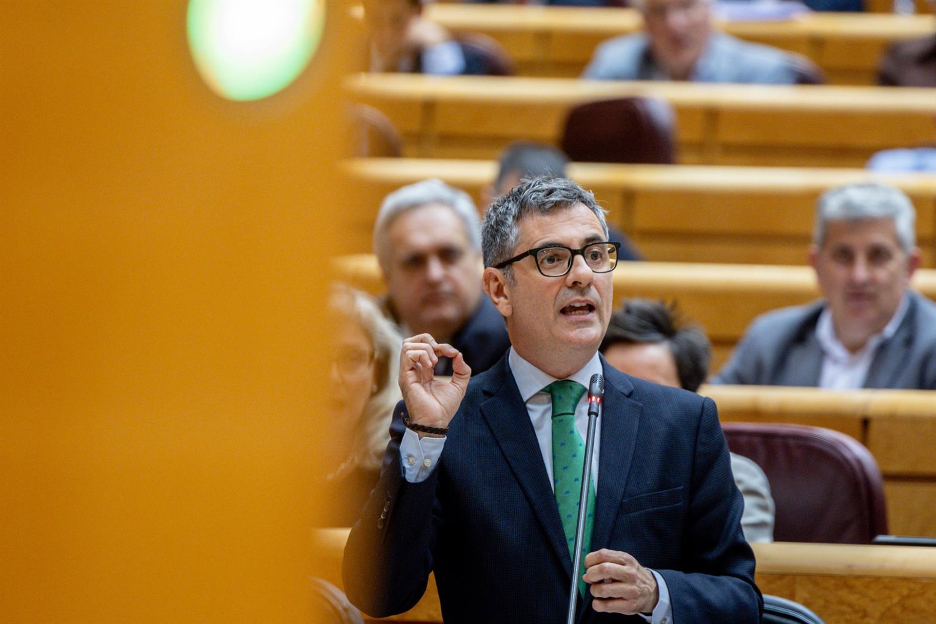 Bolaños avisa de que Junts y PNV se suicidarían si apoyan una moción de censura y desdeña las posibilidades de Feijóo