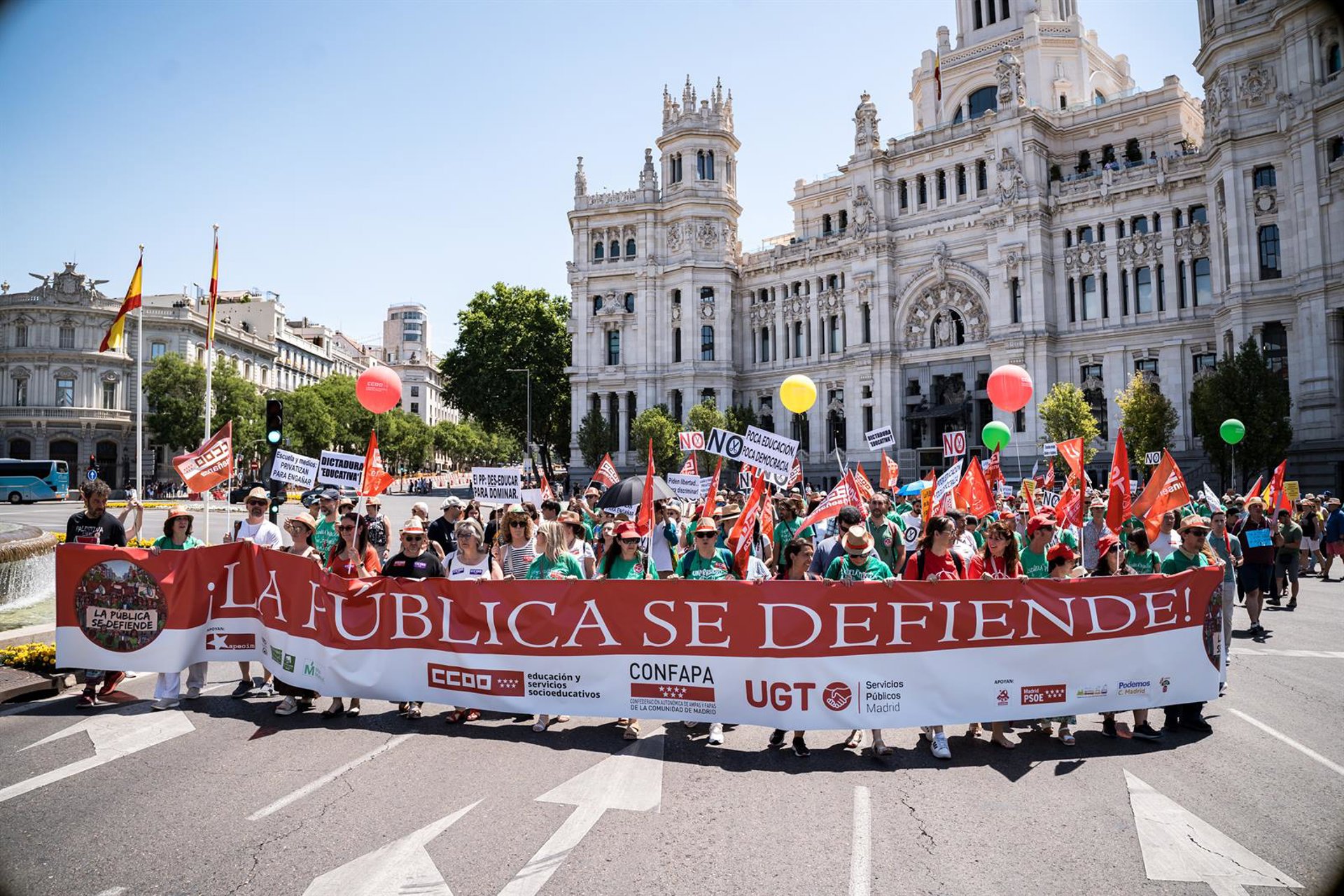 Profesores y familias recorren de nuevo Madrid este domingo ante la «insostenible» situación de la educación pública