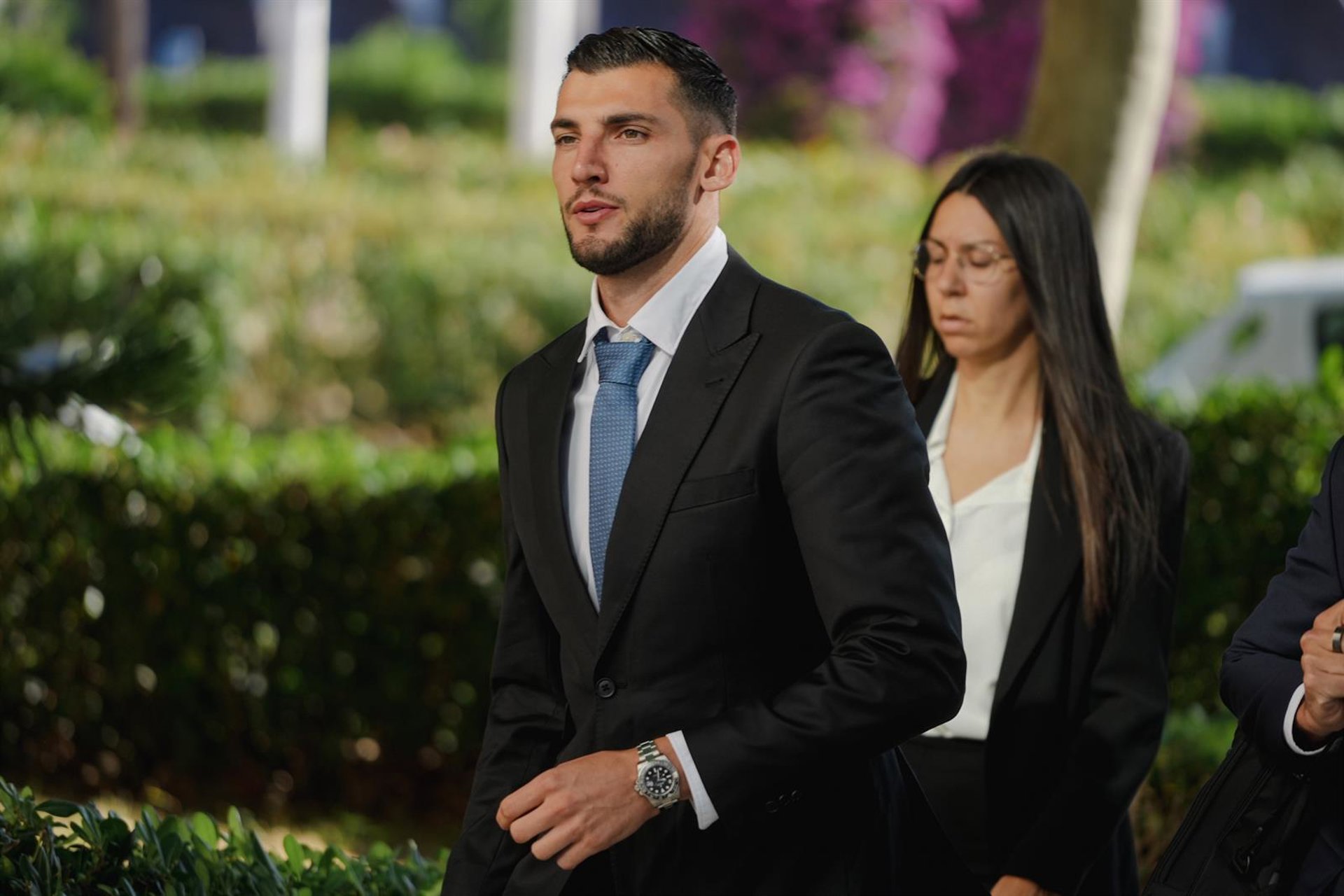 La Audiencia condena a ocho años y medio de cárcel al futbolista Rafa Mir por agresión sexual a una joven