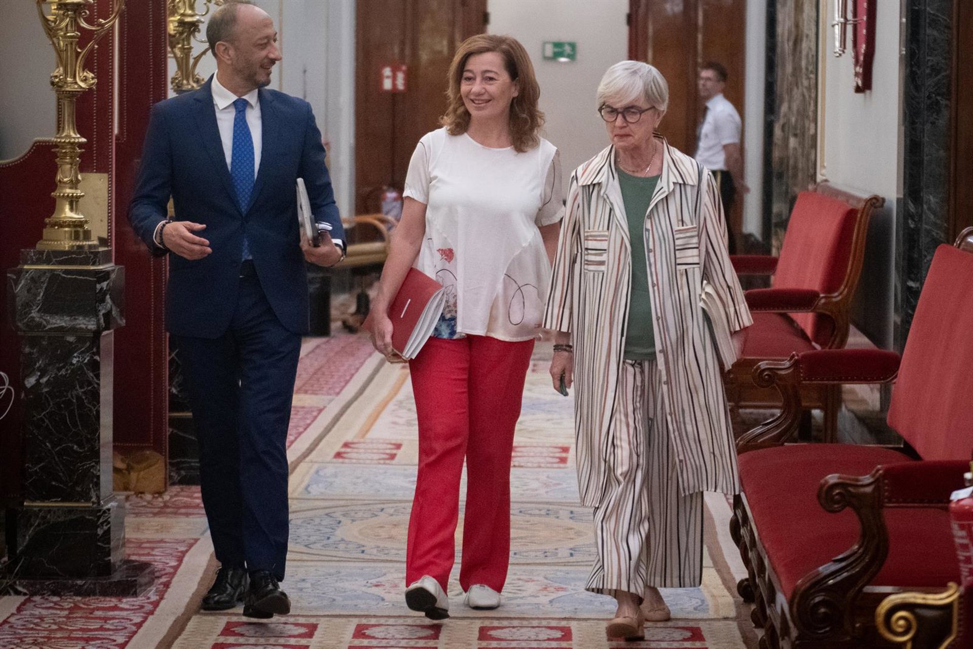 El PSOE y Sumar unen fuerzas para impedir que el Congreso vote las enmiendas de PP y Junts que exigen elecciones
