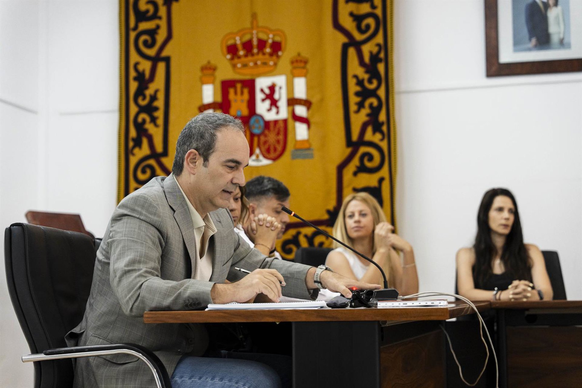 Ediles del PSOE de Carboneras sancionados defienden su acción en el Algarrobico: «No vamos a ceder a chantajes»