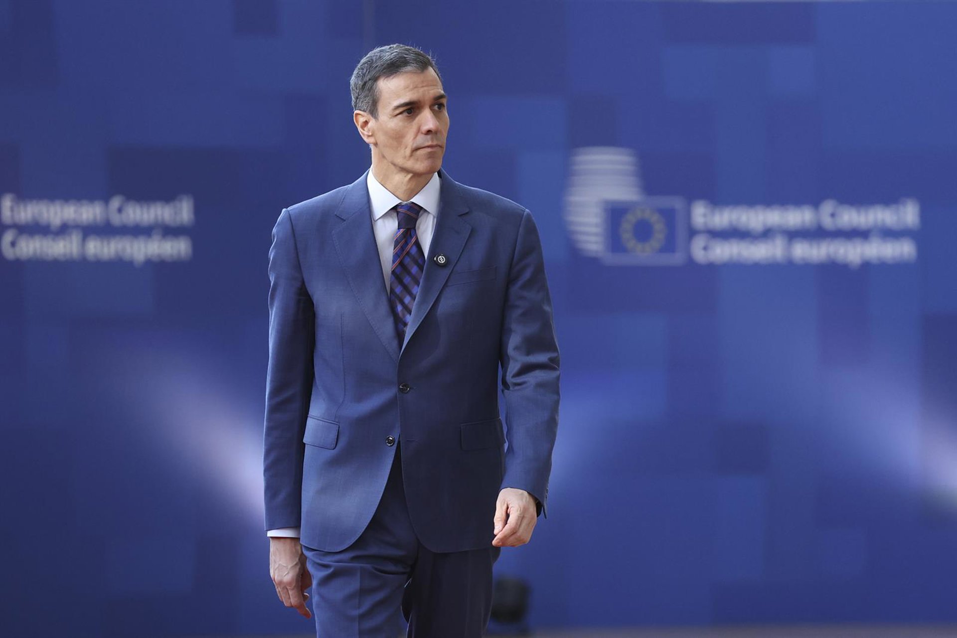 Sánchez reitera su respaldo a Zapatero y desvela que ha estado en contacto con él desde su imputación