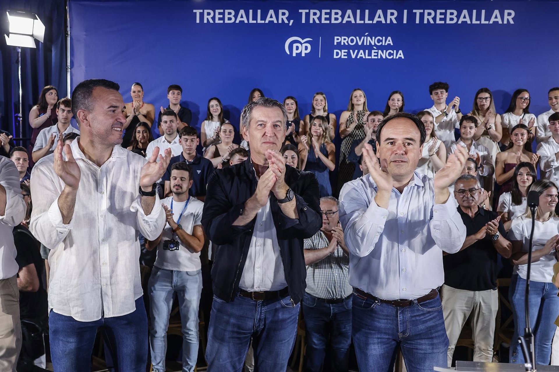 Feijóo se compromete a aprobar un modelo de financiación «justo» para acabar con la «discriminación» a la Comunitat