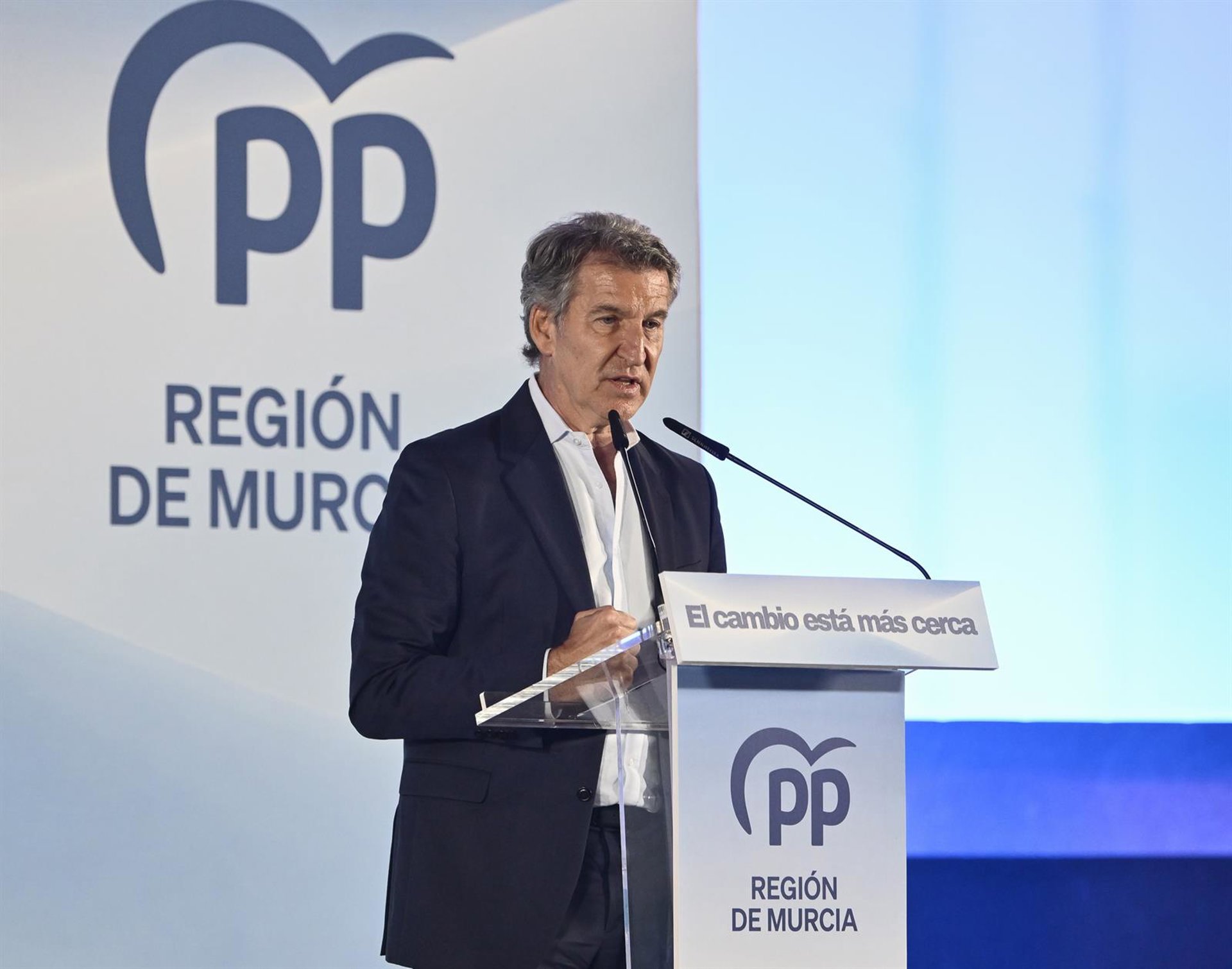 Feijóo critica las nacionalizaciones de Sánchez pero rechaza hablar de pucherazo: «Denunciamos la ingeniería electoral»