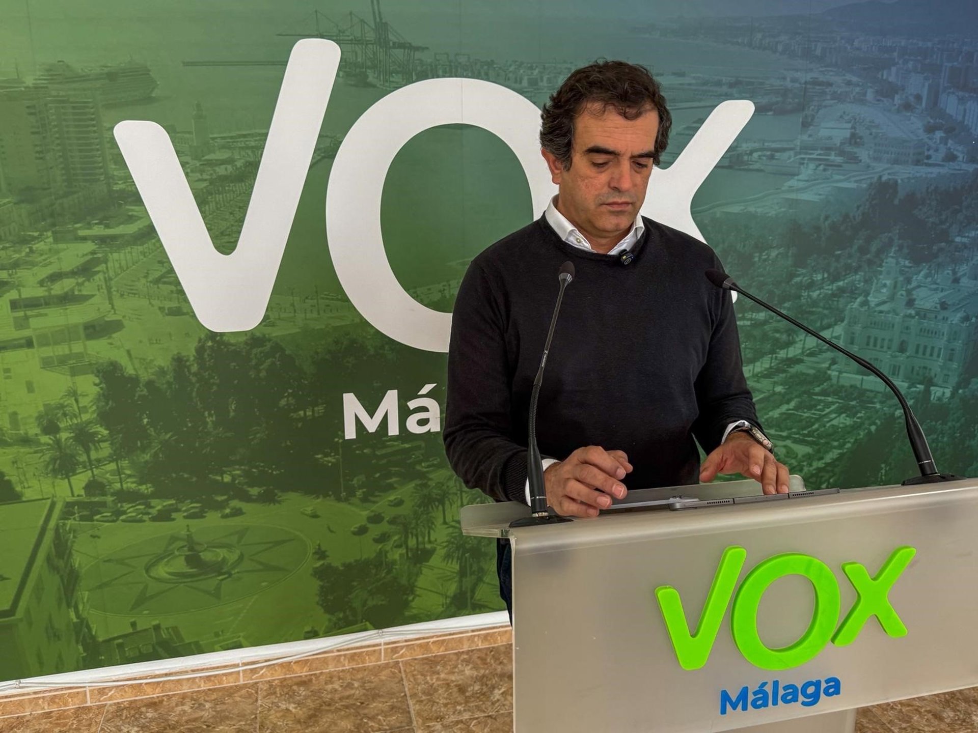Vox, sobre el caso del alcalde de Frigiliana: «Ser investigado por corrupción te inhabilita para seguir»