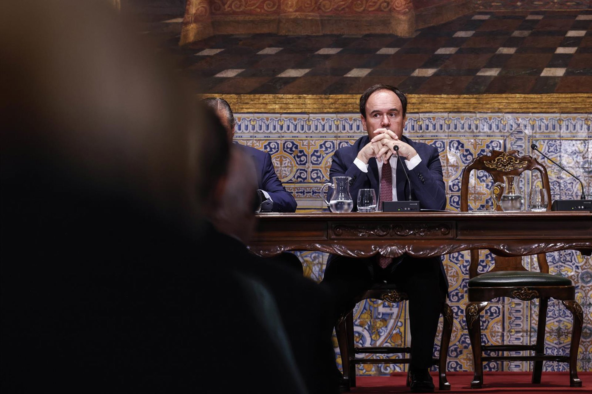 Pérez Llorca se desplaza a Soneja para seguir de primera mano la evolución del fuego