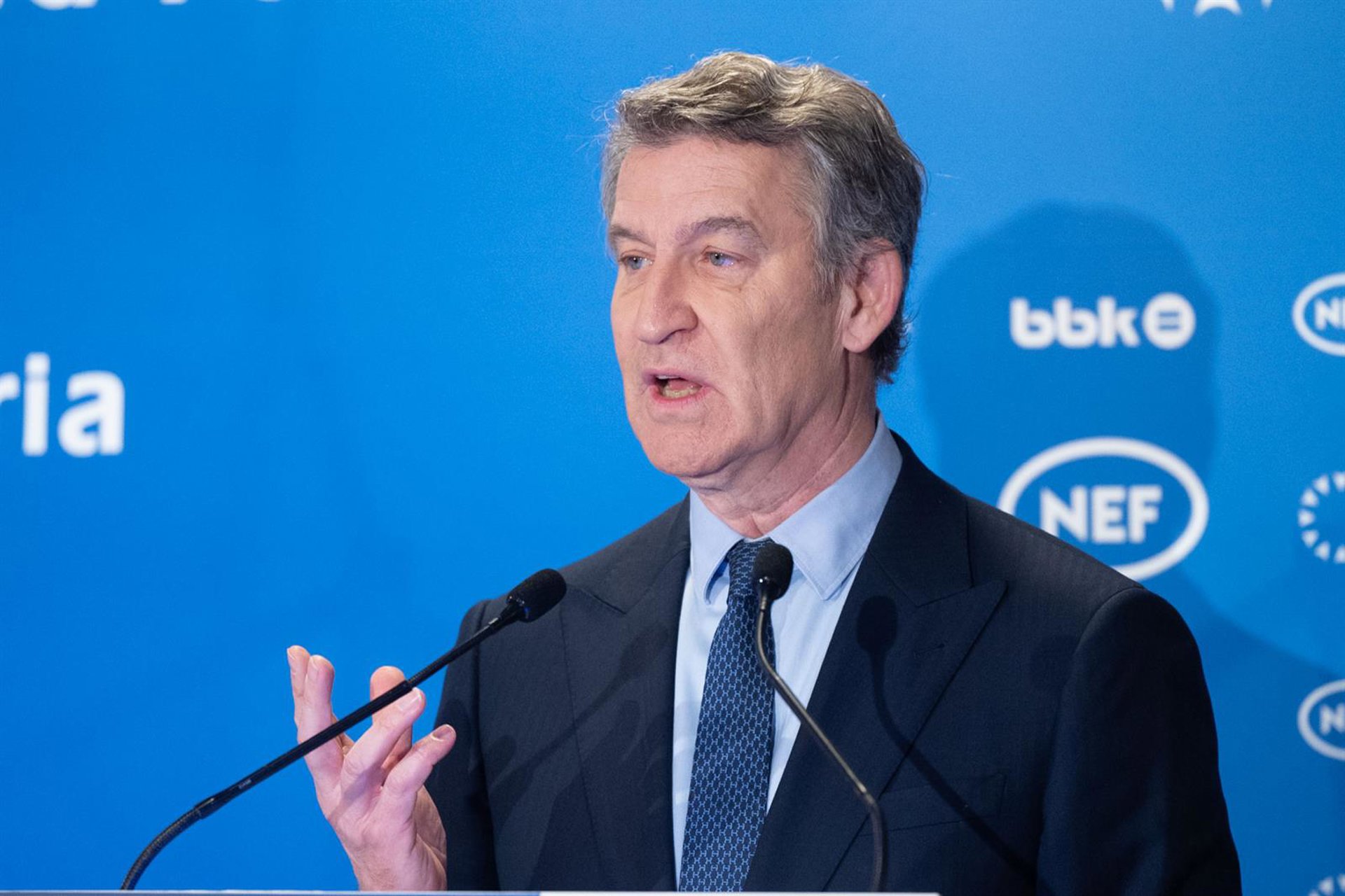 Feijóo pide superar la decadencia gubernamental: «Quien crea en un proyecto de prosperidad no puede sostener a Sánchez»