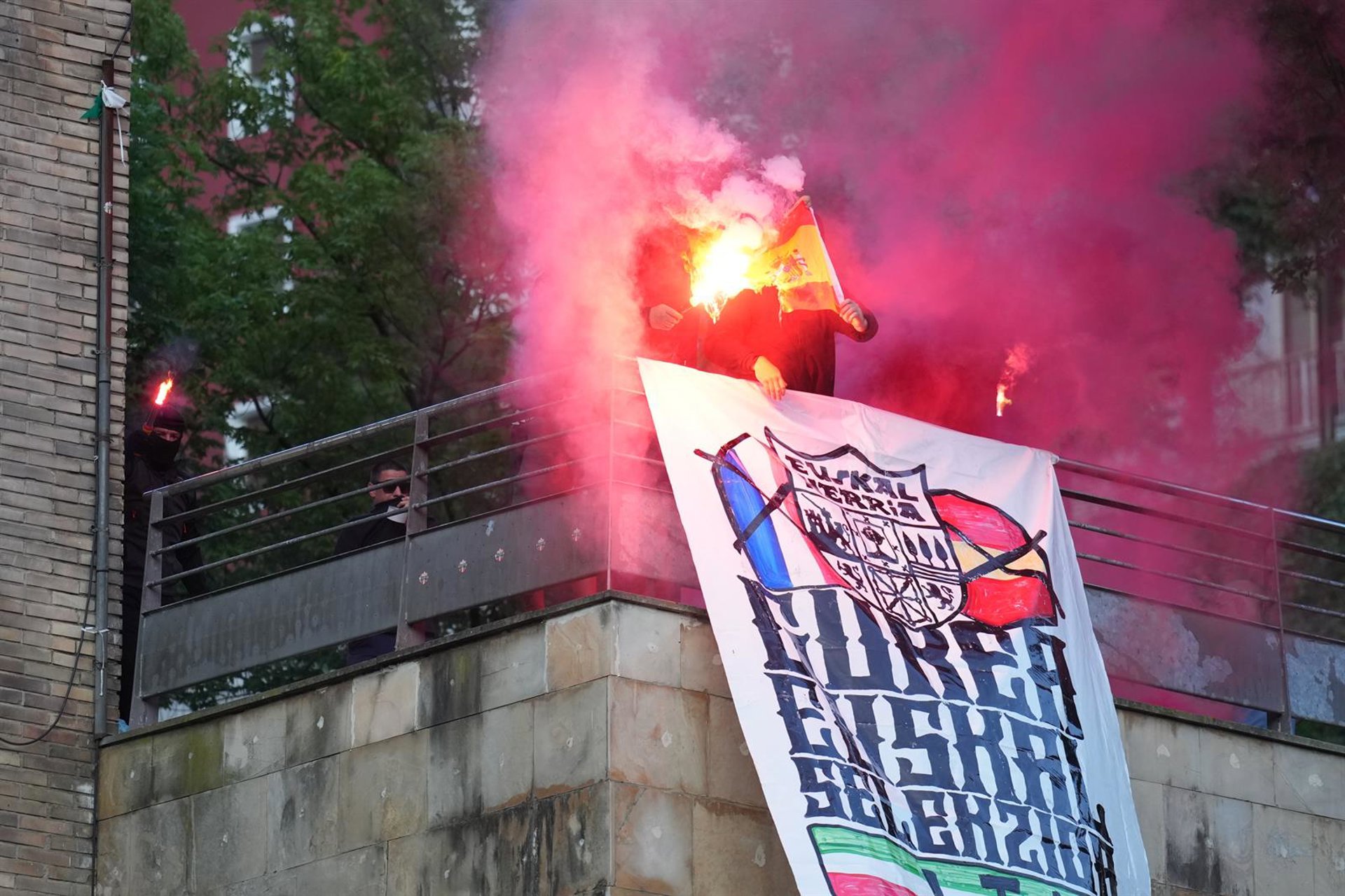 Feijóo critica el intento de sabotaje de la emisión de la final en Bilbao y zanja: «Al totalitarismo se le planta cara»