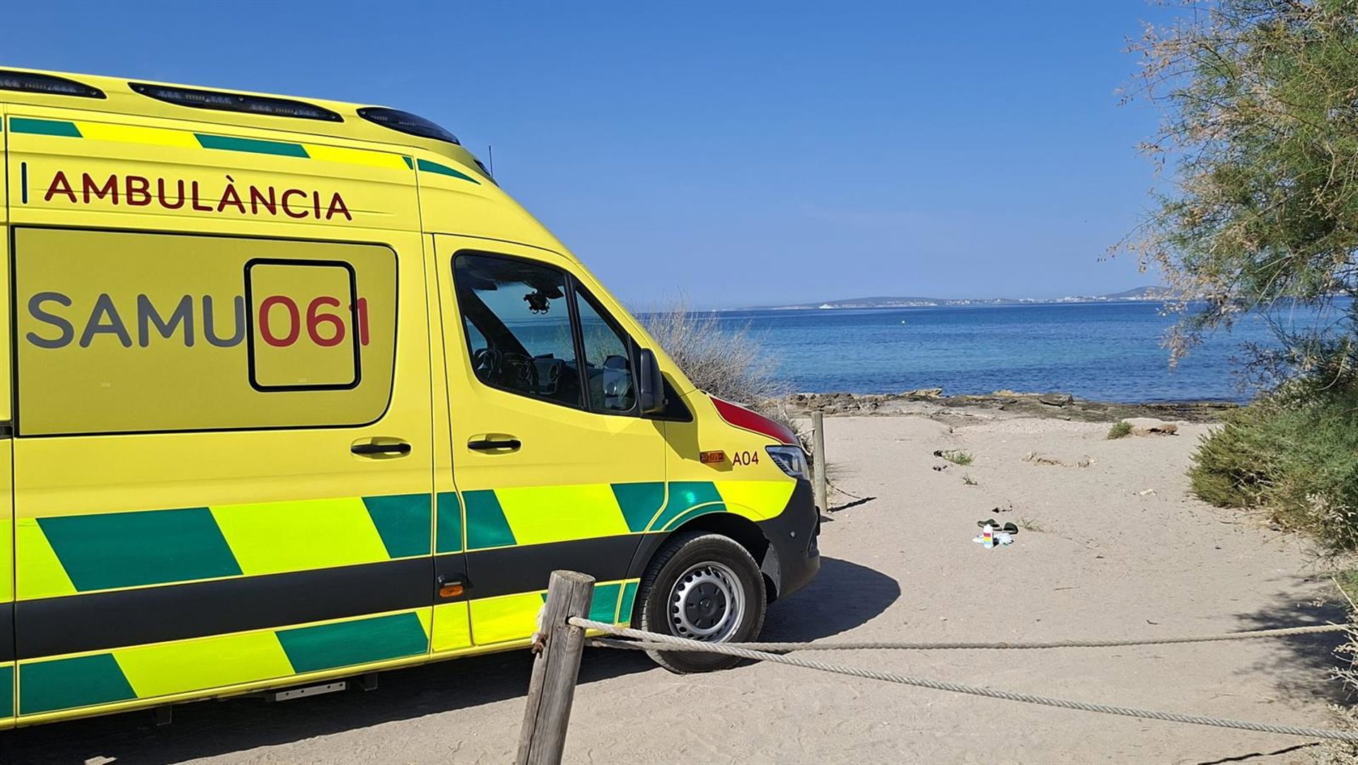 Fallece un hombre de 62 años tras ahogarse en la playa de Son Bou