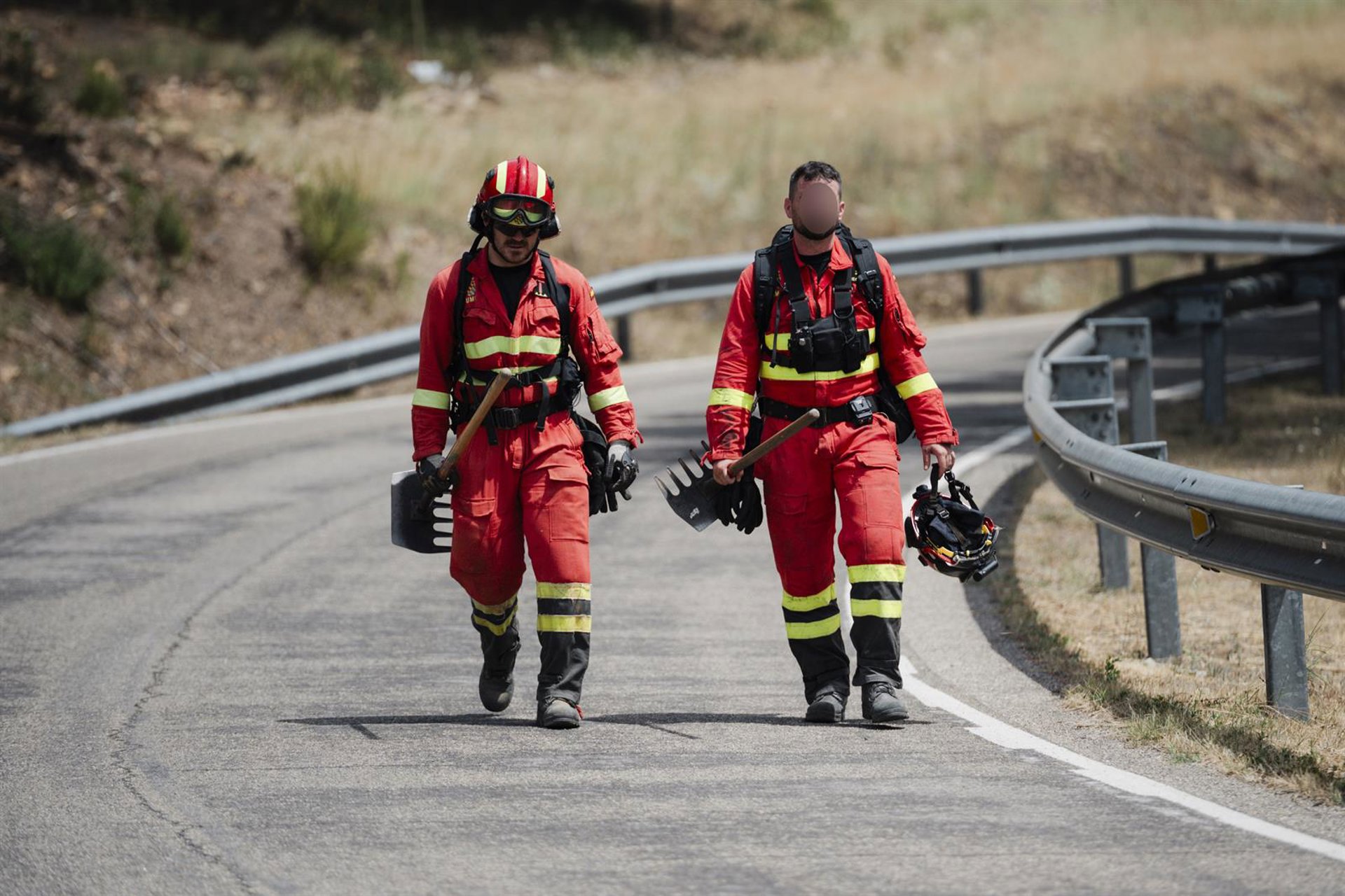 Evacúan el pueblo de Molinos (Teruel) por el incendio de Ejulve