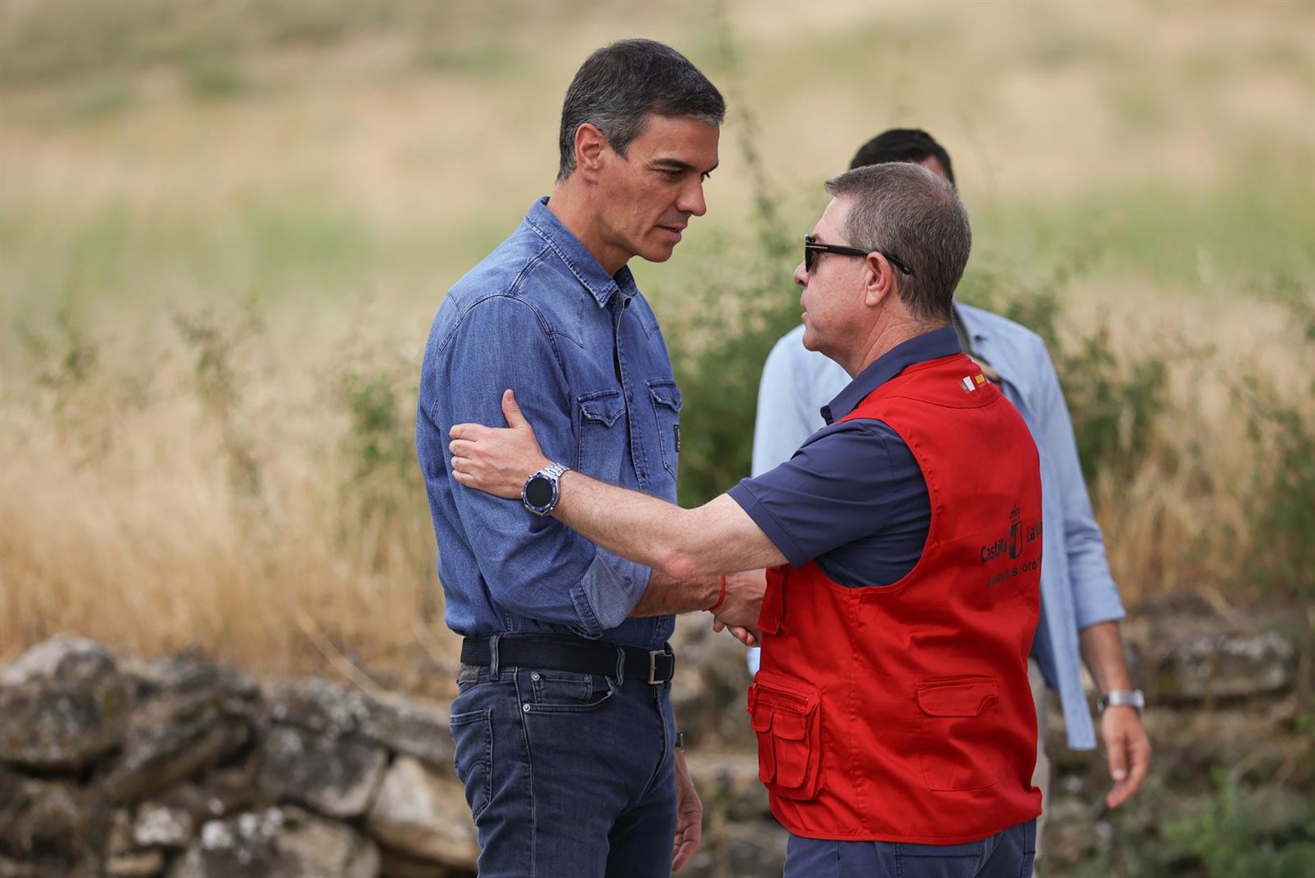 Sánchez reitera un «gran pacto de Estado» contra la emergencia climática y dice que C-LM se lo toma «en serio»