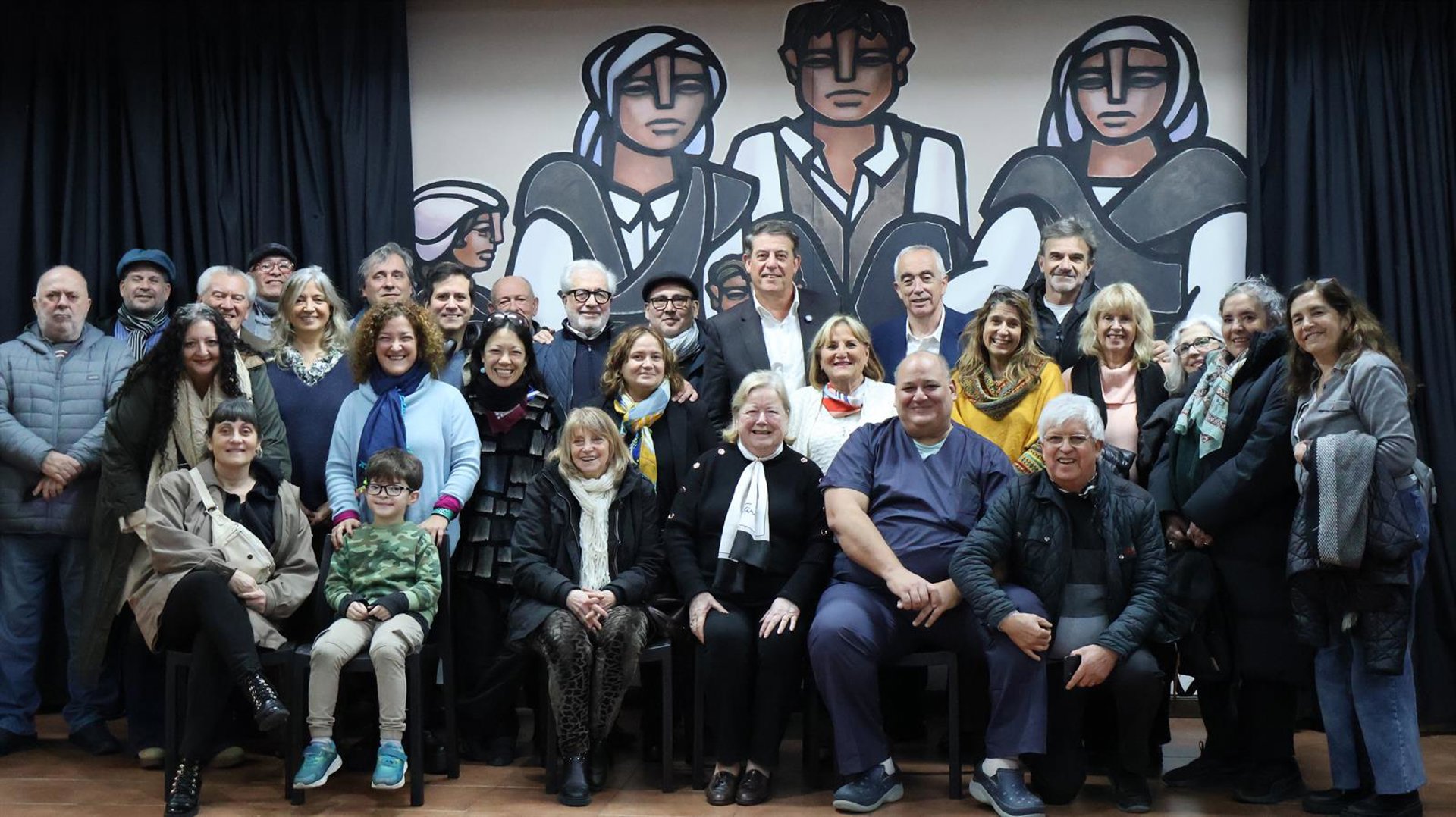 Besteiro se compromete ante la emigración gallega en Argentina y Uruguay a impedir «retrocesos» en la Ley de Nietos