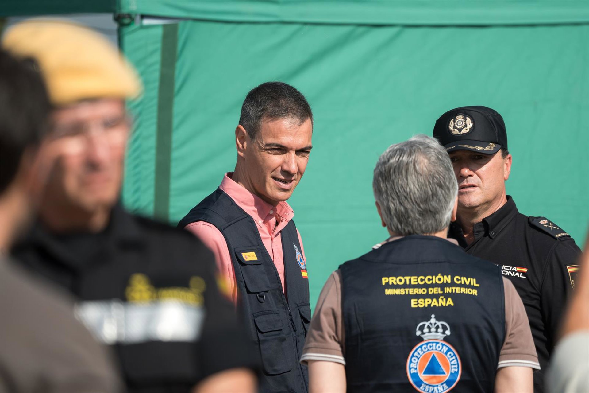 Sánchez ve «favorable» la evolución de los incendios en Ávila y Madrid pero pide «cautela» ante la nueva ola de calor