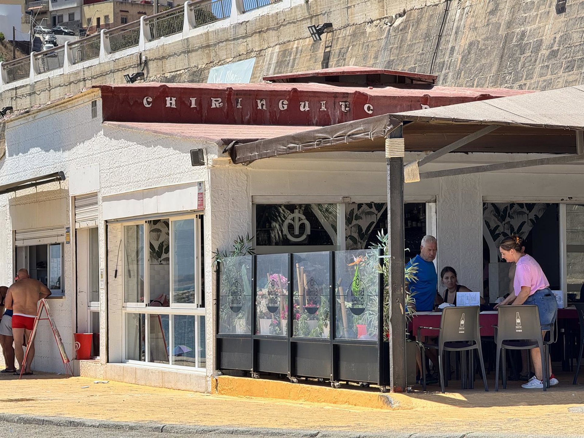 Ceuta trata de volver a la normalidad con recelo, miedo a salir y comercios medio vacíos tras la crisis migratoria