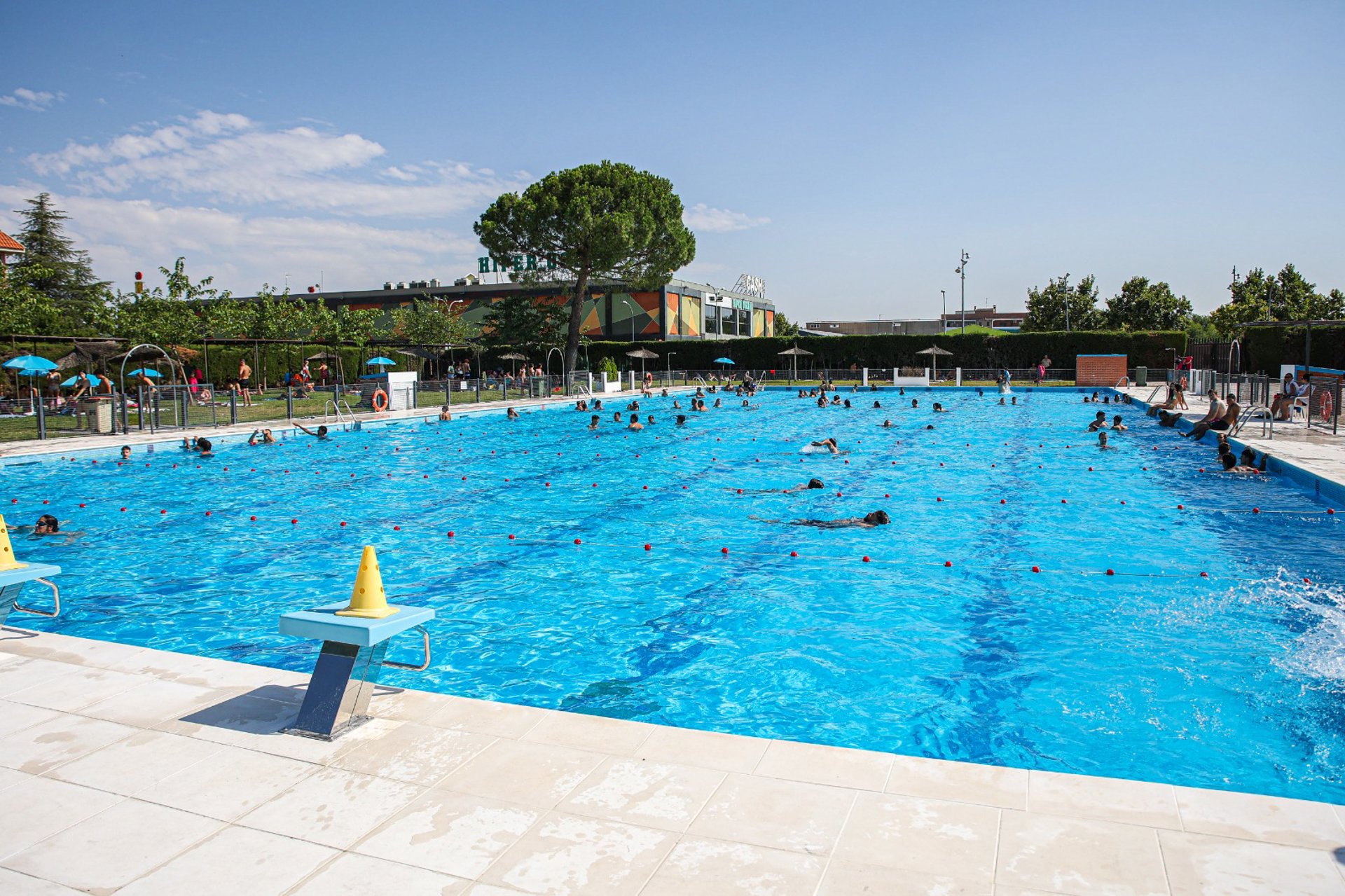 Detenido en Sóller por fotografiar reiteradamente a una socorrista de la piscina municipal