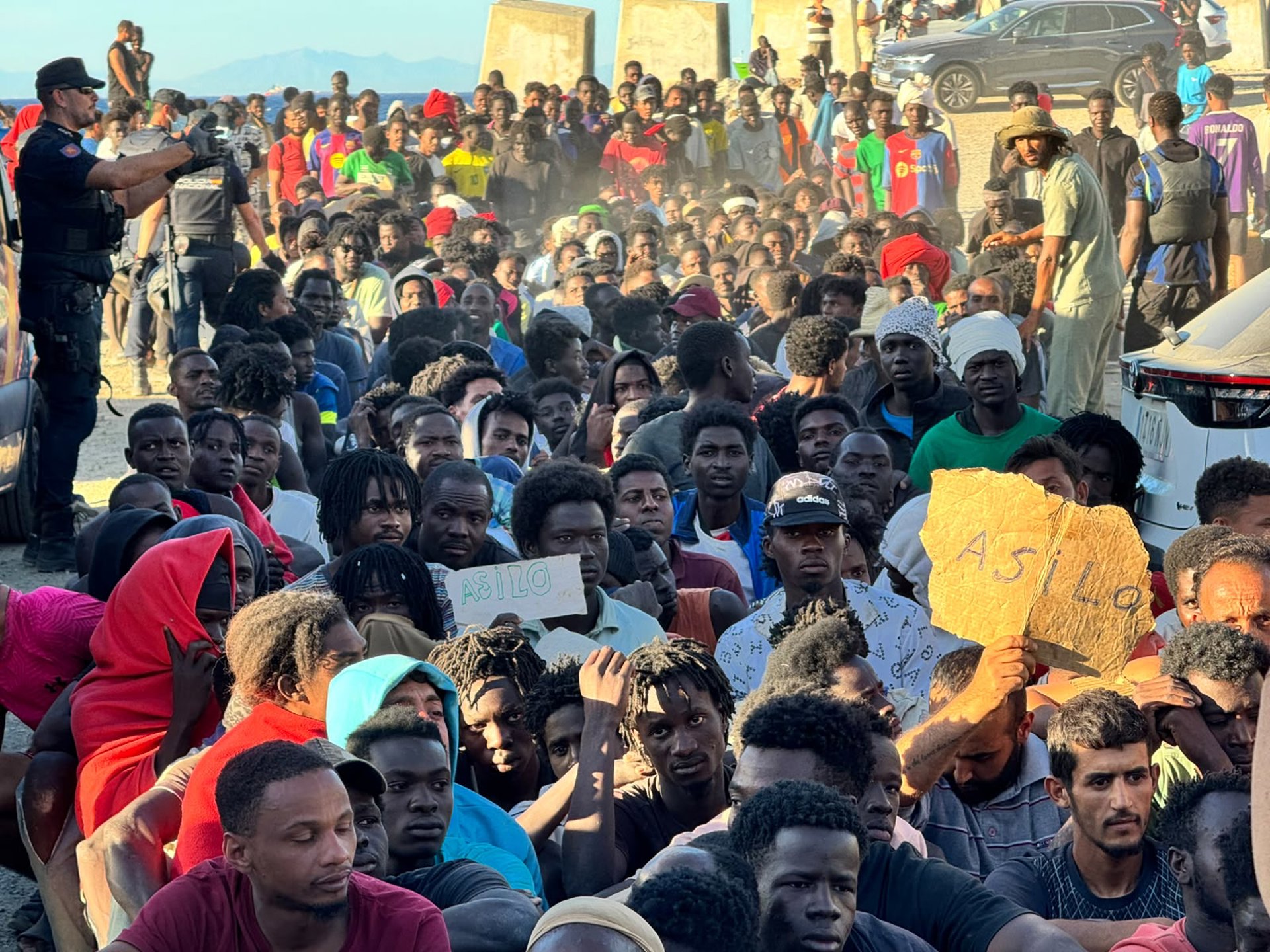Interior cifra en 72.000 los migrantes que entraron en Ceuta durante la crisis y asegura que 70.000 ya han retornado