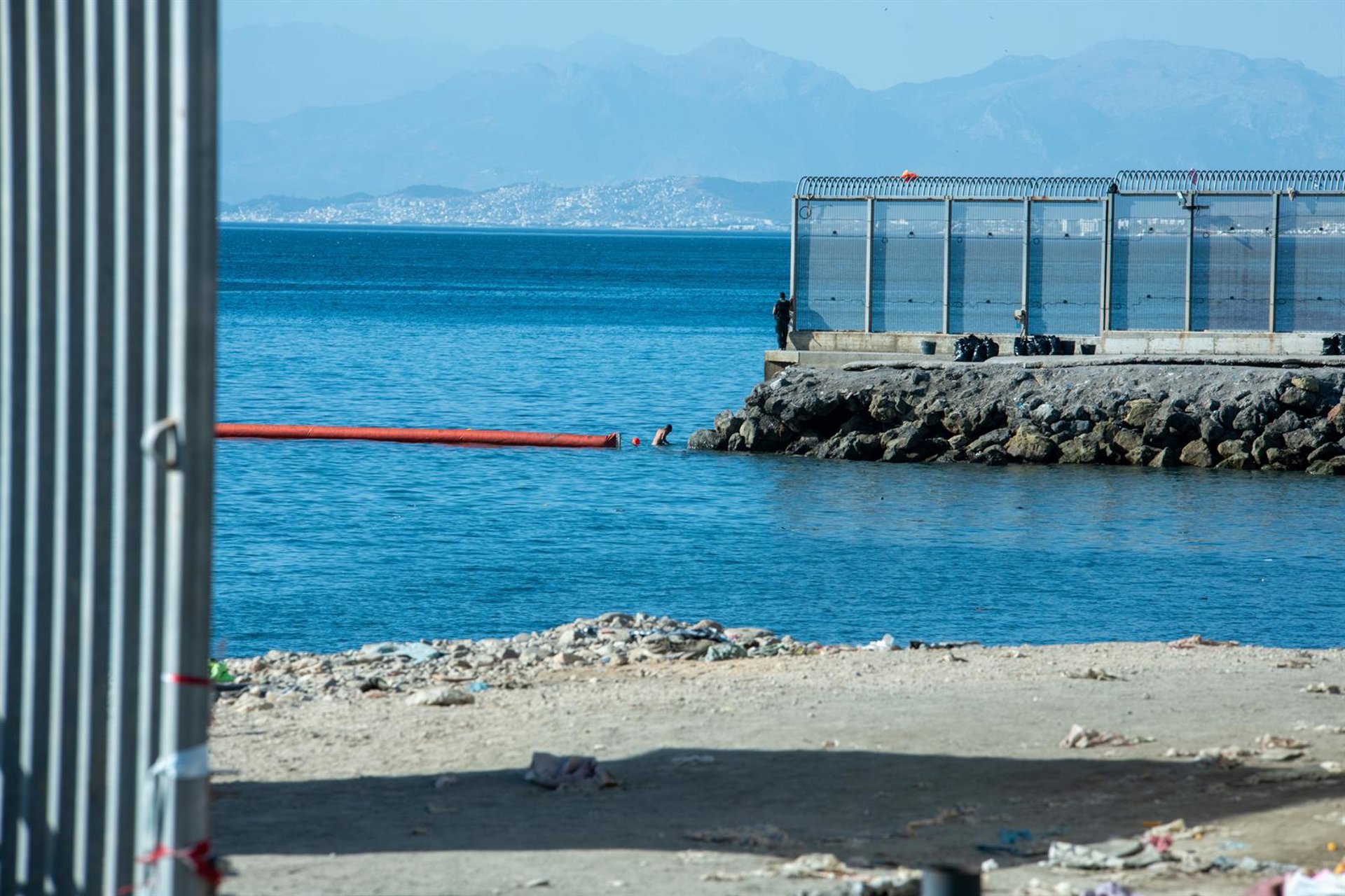 Interior incluye a Melilla en la instalación de barreras marítimas para devoluciones de migrantes que crucen a nado