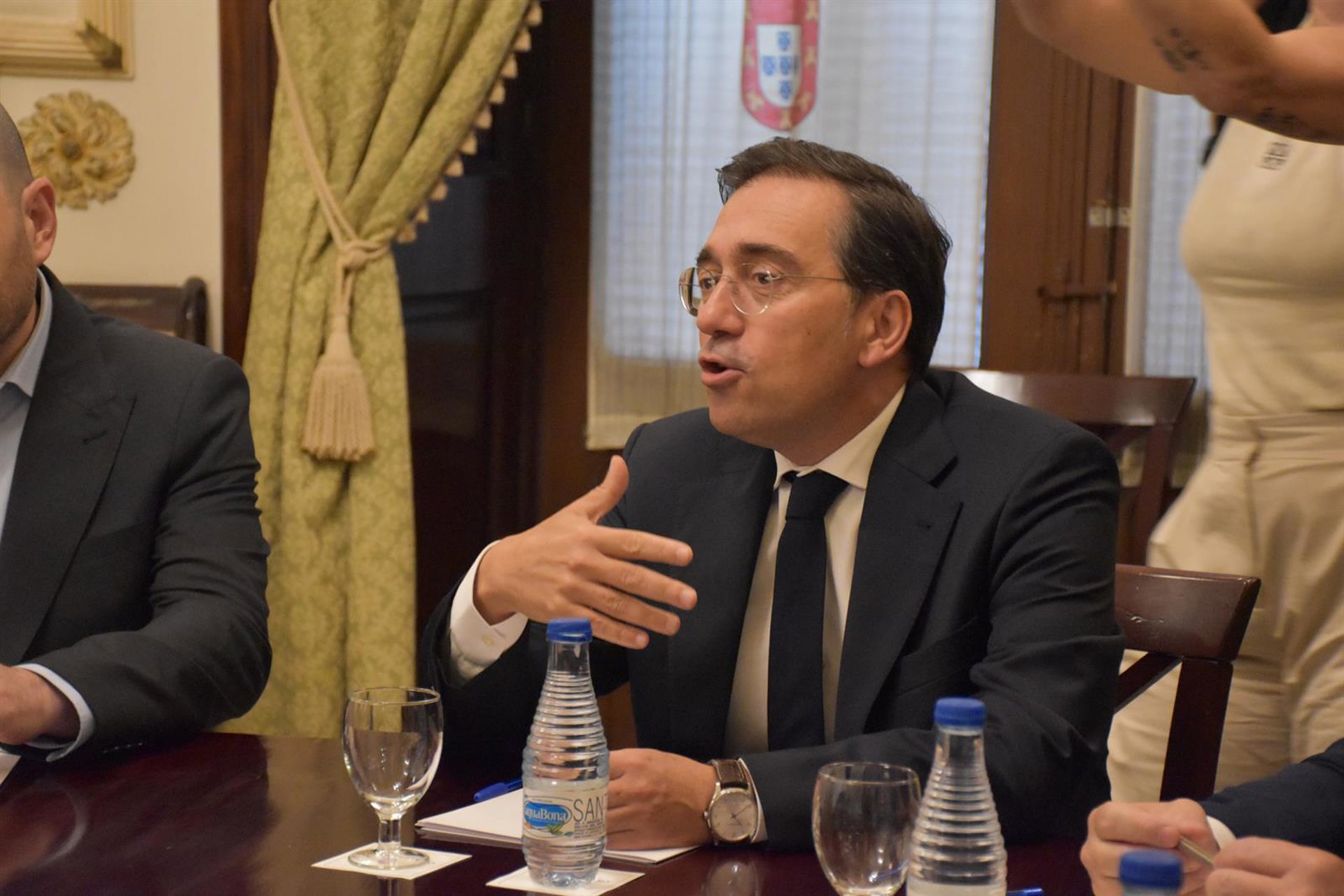 Albares considera «frívolas» las críticas de Italia porque Ceuta y Melilla son «la frontera más compleja del mundo»
