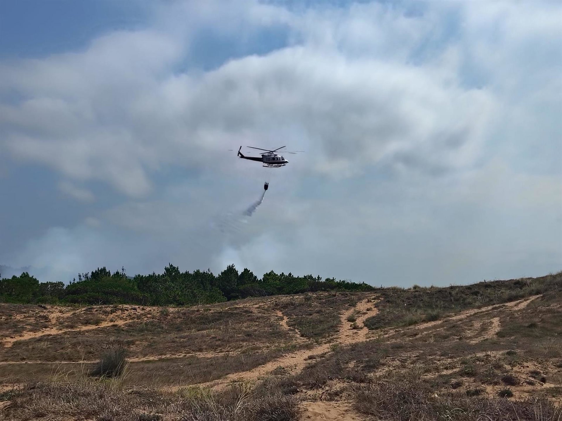 El Seprona investiga la causa del incendio en los pinares de Liencres y el Gobierno cree que no fue «natural»