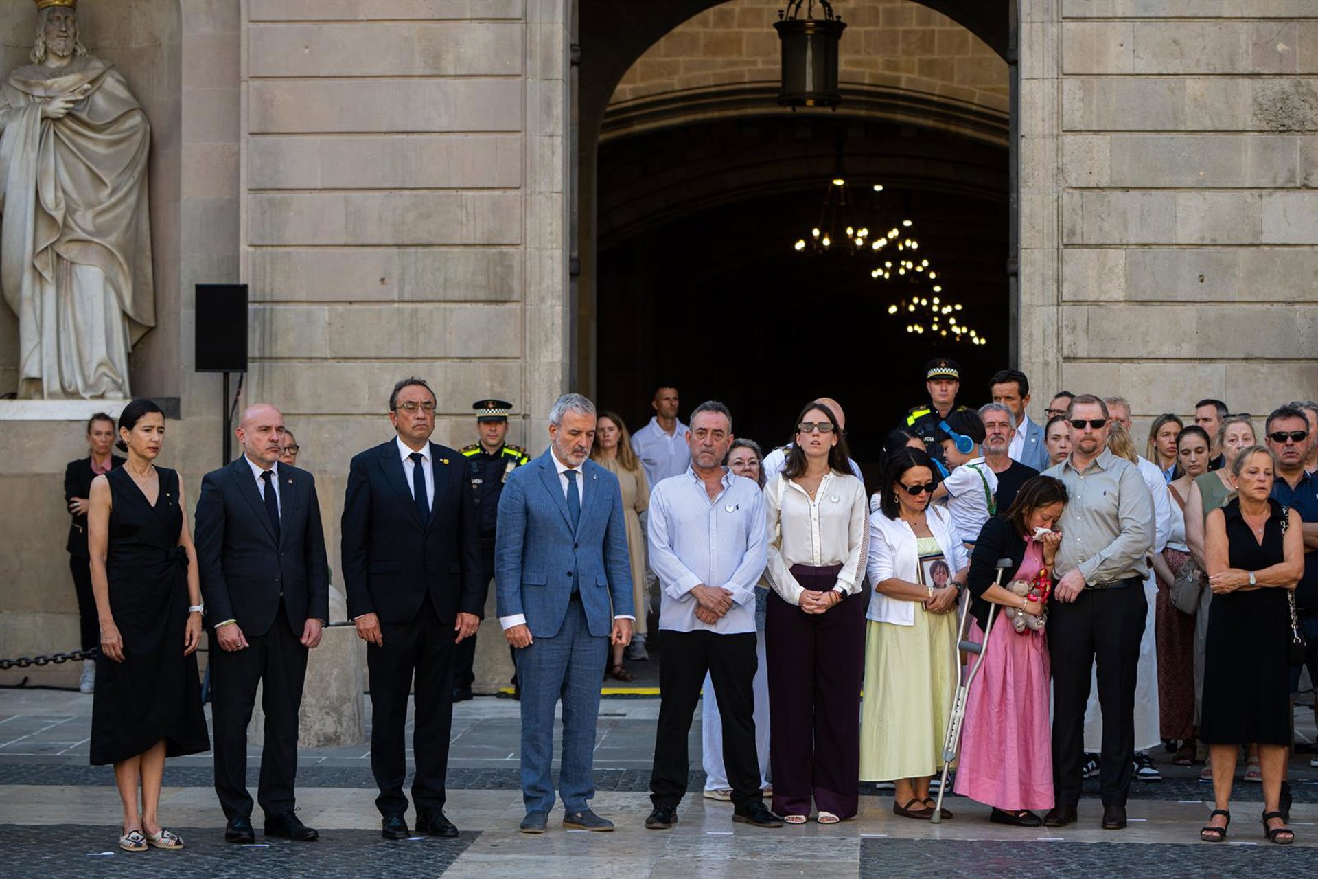 Autoridades, víctimas y familias recuerdan el 17A con una defensa de «la vida y la convivencia’
