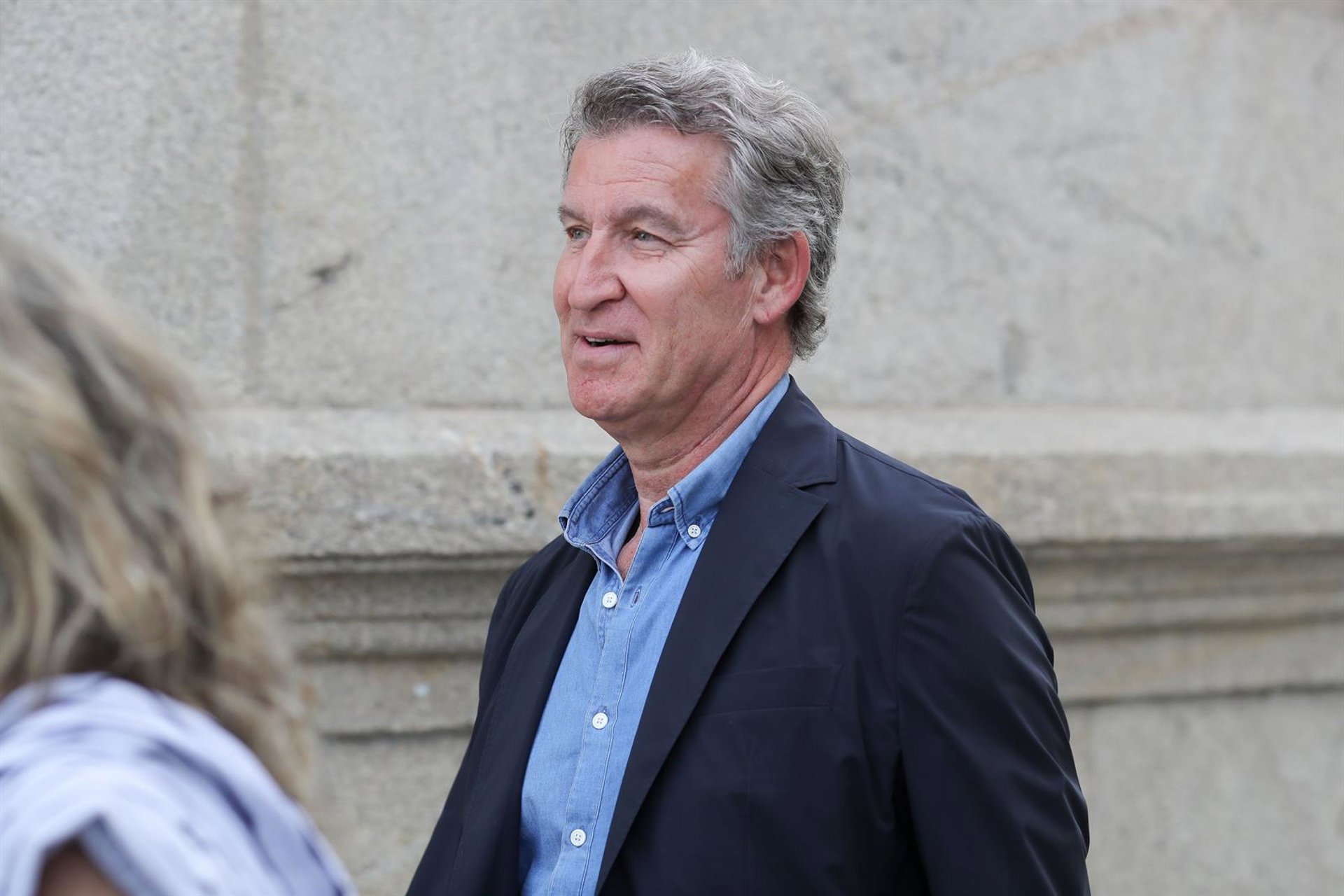 Feijóo acusa a Sánchez de urdir un programa «destituyente» contra la Nación, el Rey y las instituciones del Estado