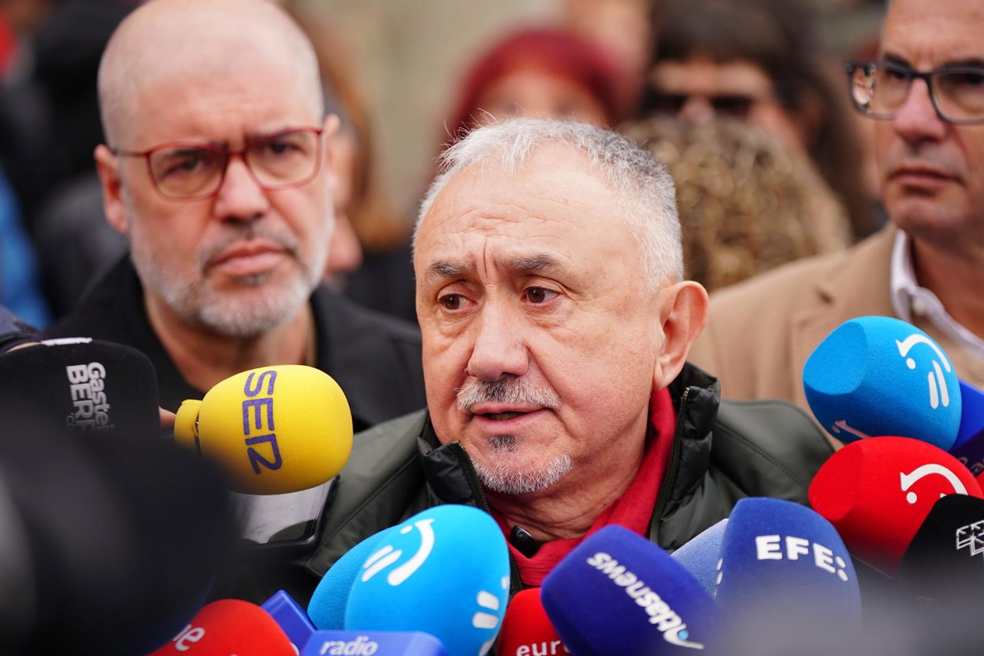 UGT advierte de «días difíciles» tras pactar Moreno con «los negacionistas del cambio climático y la violencia machista»