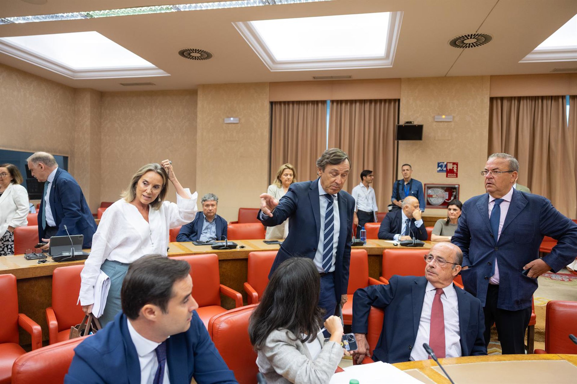 PP y Vox acusan a Bolaños de ocultar el papel de Marruecos en Ceuta y «claudicar» ante su «chantaje»: «¿Qué le deben?»