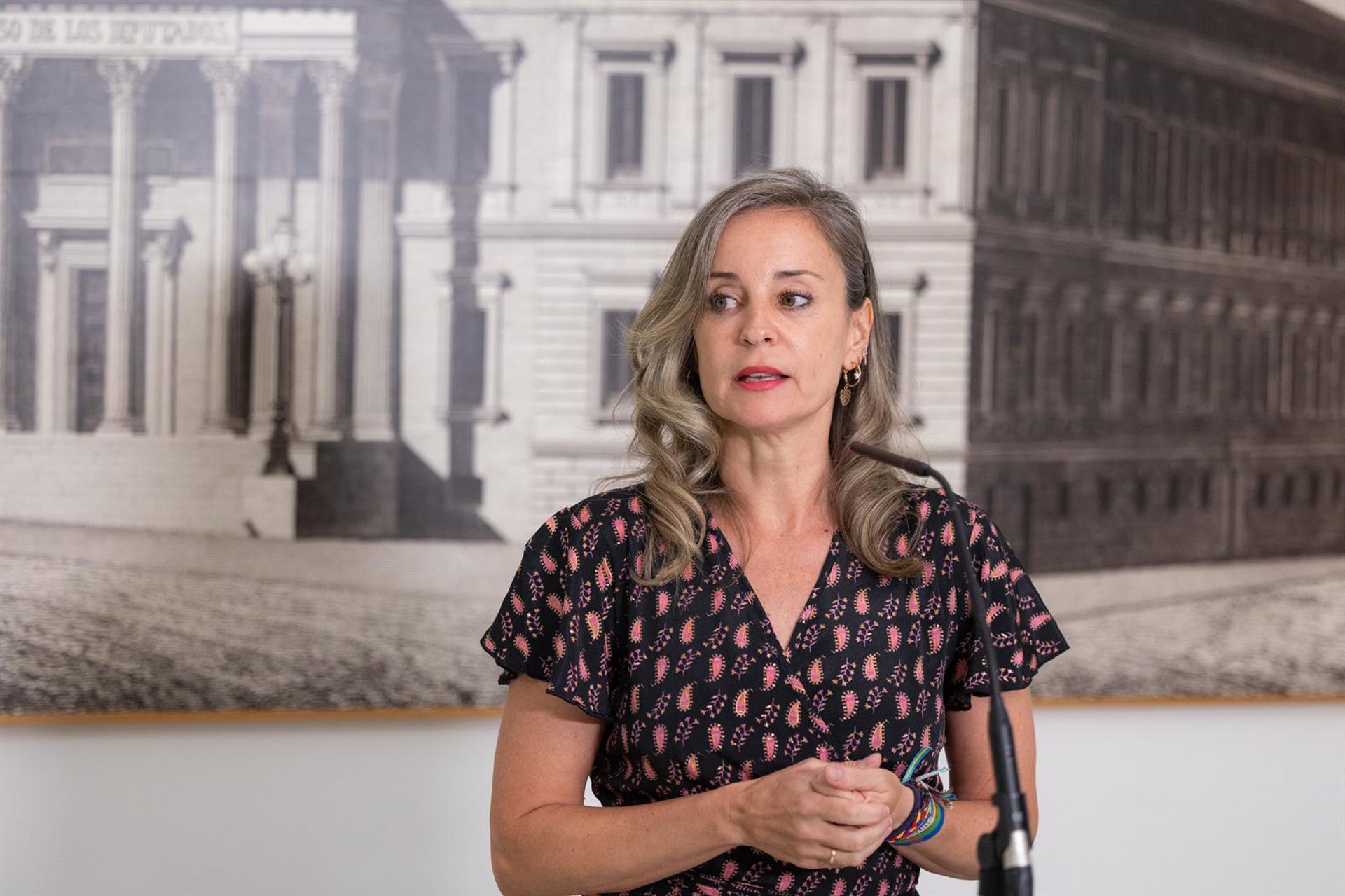 Sumar presiona al PSOE para que traslade a los migrantes de Ceuta a la península y acusa a PP y Vox de «desplegar odio»