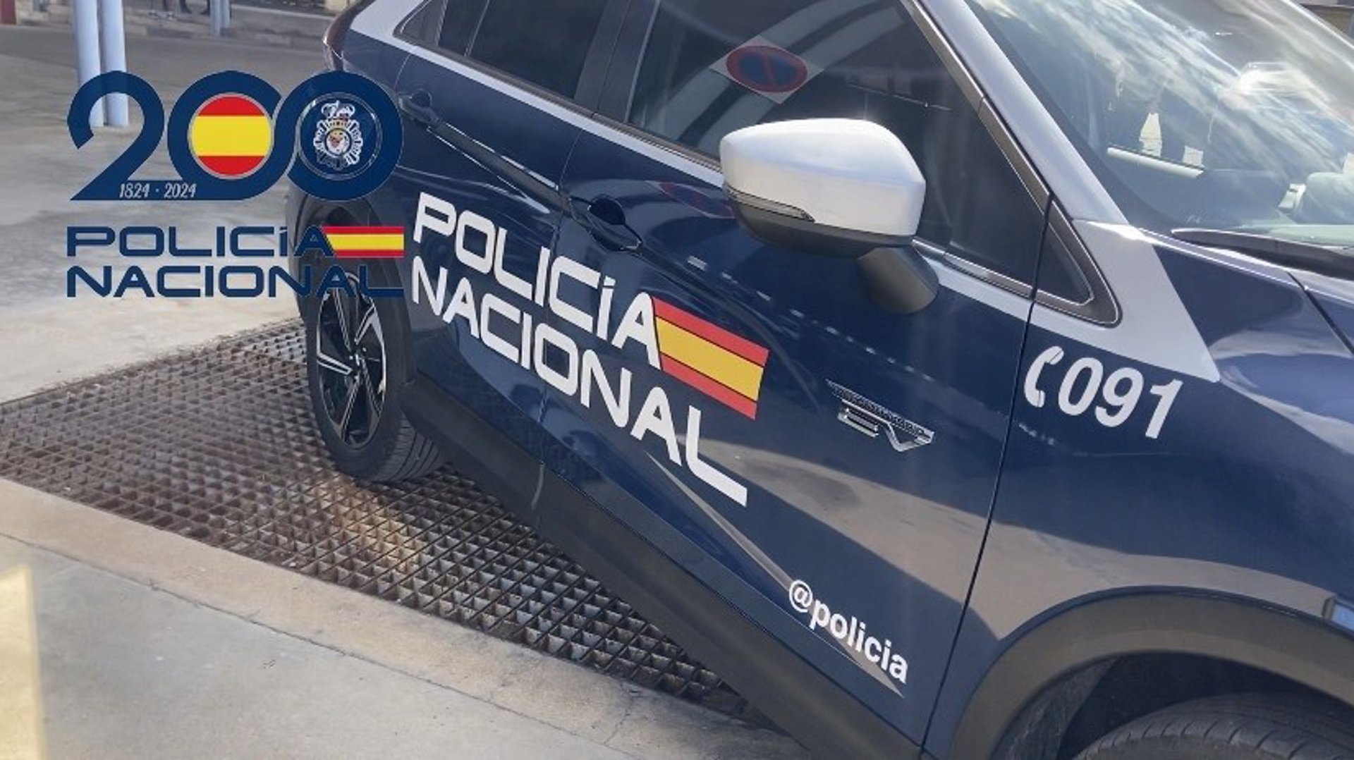 Detenidos dos padres ebrios por abandonar a sus tres hijos, con hambre, frío y entre cucarachas