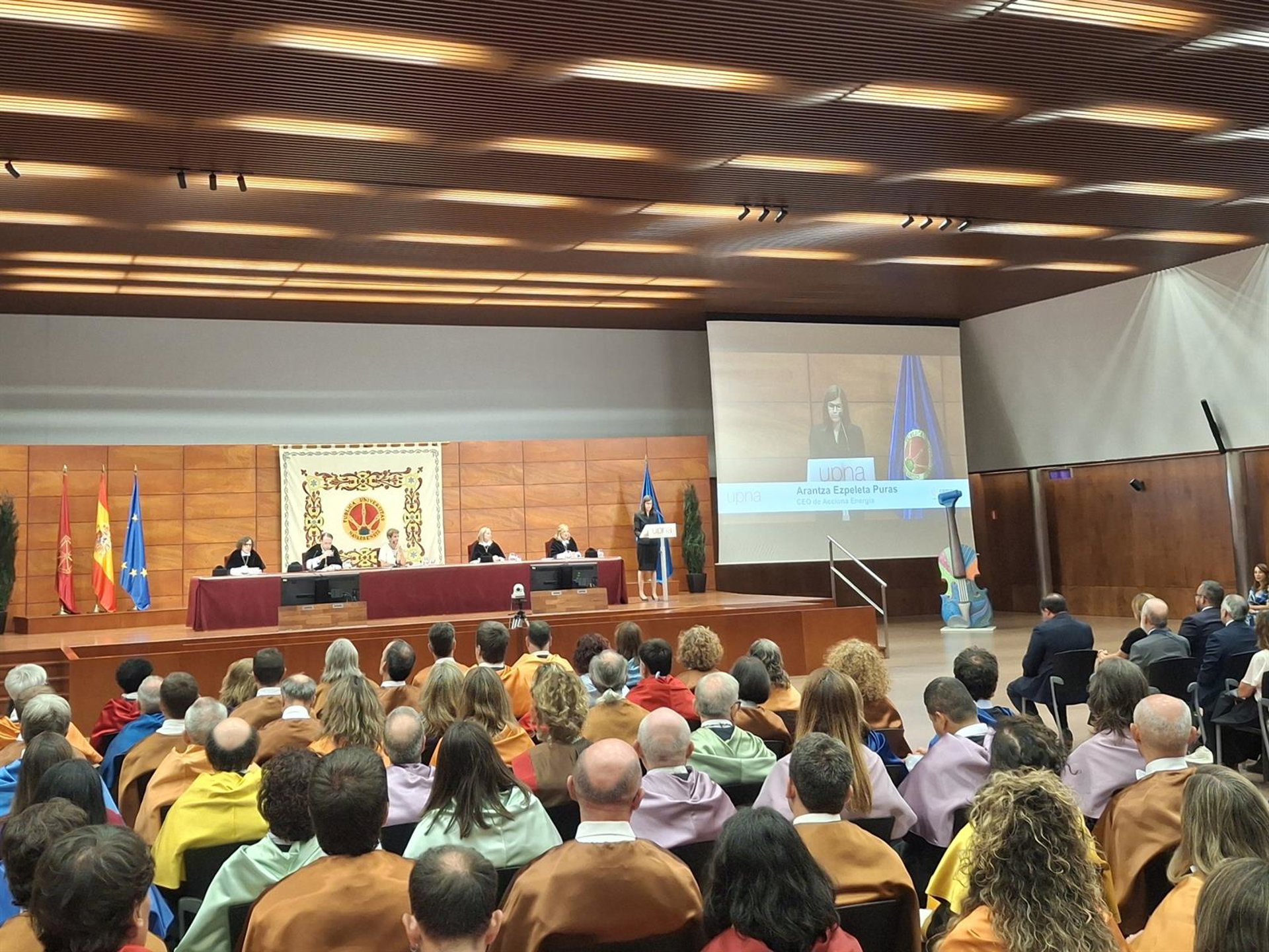Chivite destaca su «compromiso» con la UPNA y defiende el papel de la universidad para fortalecer territorios y personas