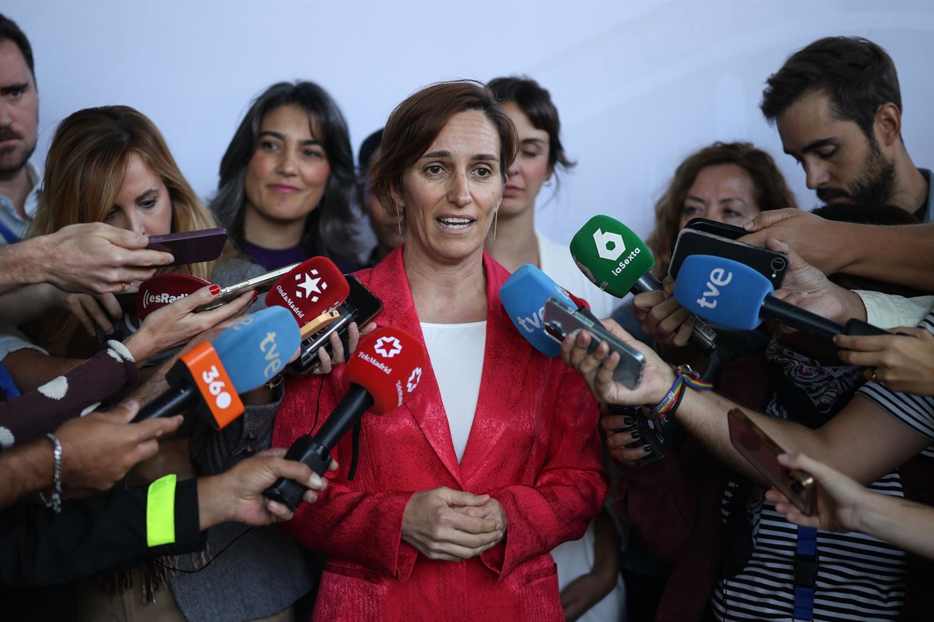 Mónica García acusa a Ayuso de destinar «dinero de todos» al «interés de unos pocos» con la F1 en Madrid