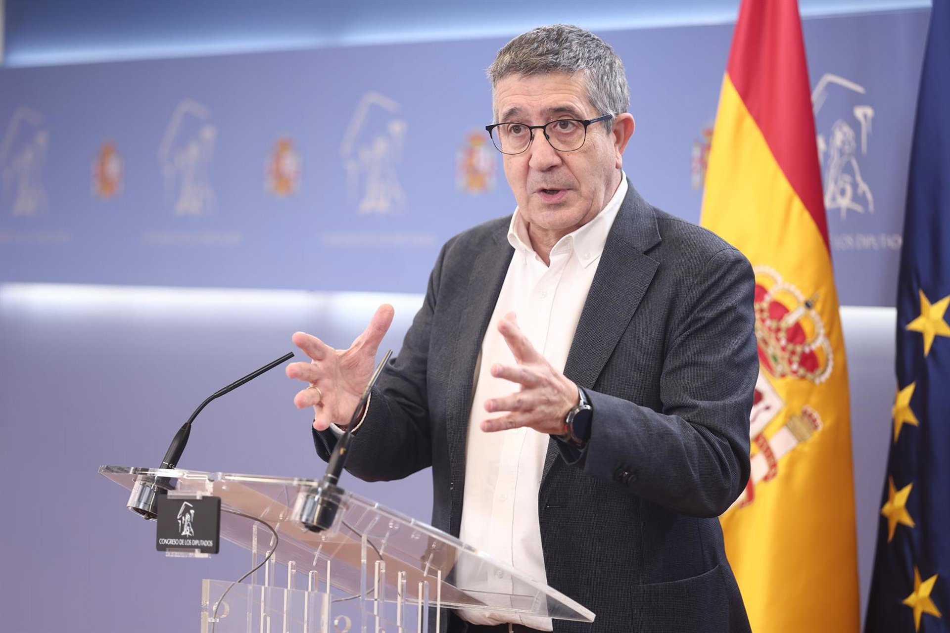 Patxi López admite que Ceuta «está lejos de la normalidad» pero defiende que el Gobierno «reaccionó»