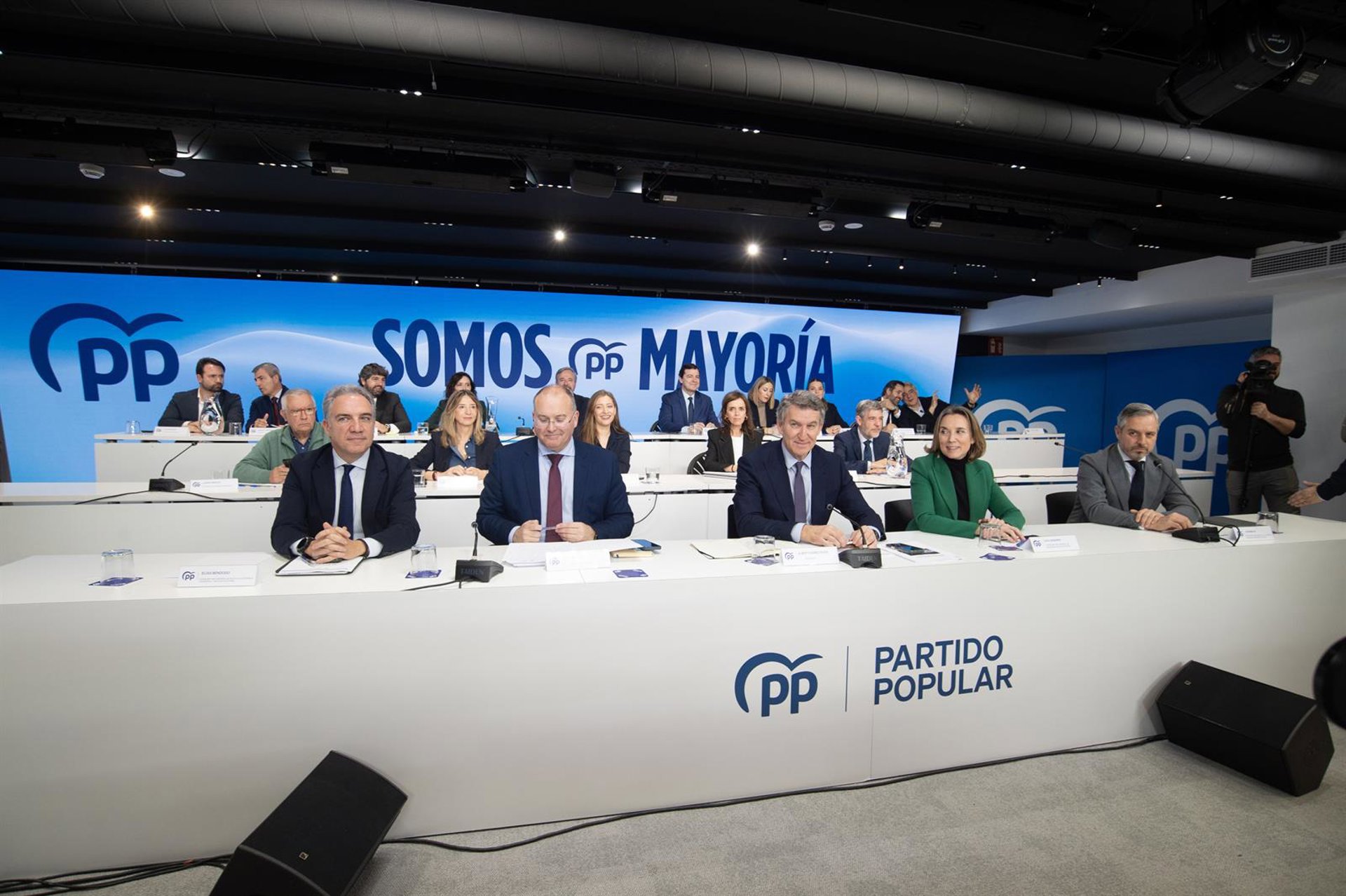 Feijóo da por amortizado el «miedo a la ultraderecha» que agita Sánchez y prepara al PP para la «batalla definitiva»