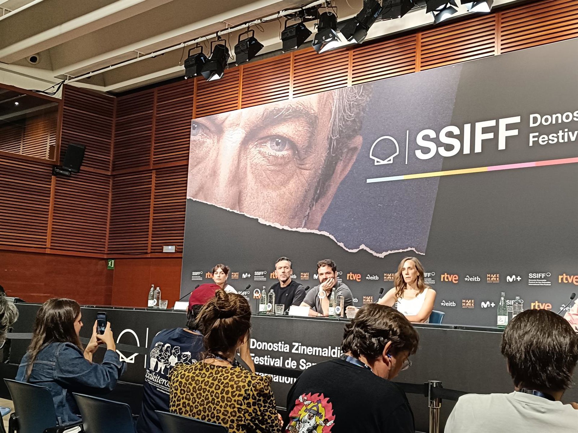 Koldo Almandoz muestra «las miserias de un hombre maduro» con «aroma a cine clásico» en ‘Azken agurra’