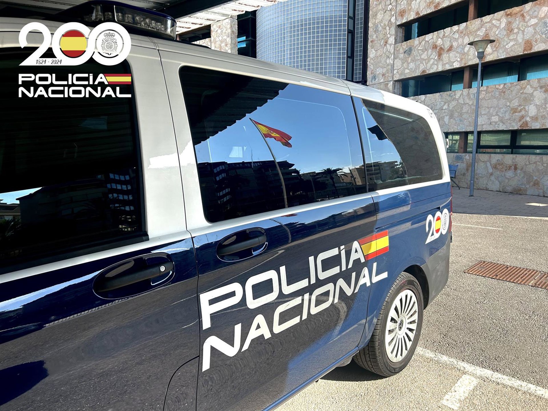 Disparan con una pistola de perdigones a un equipo de la televisión municipal de Granada