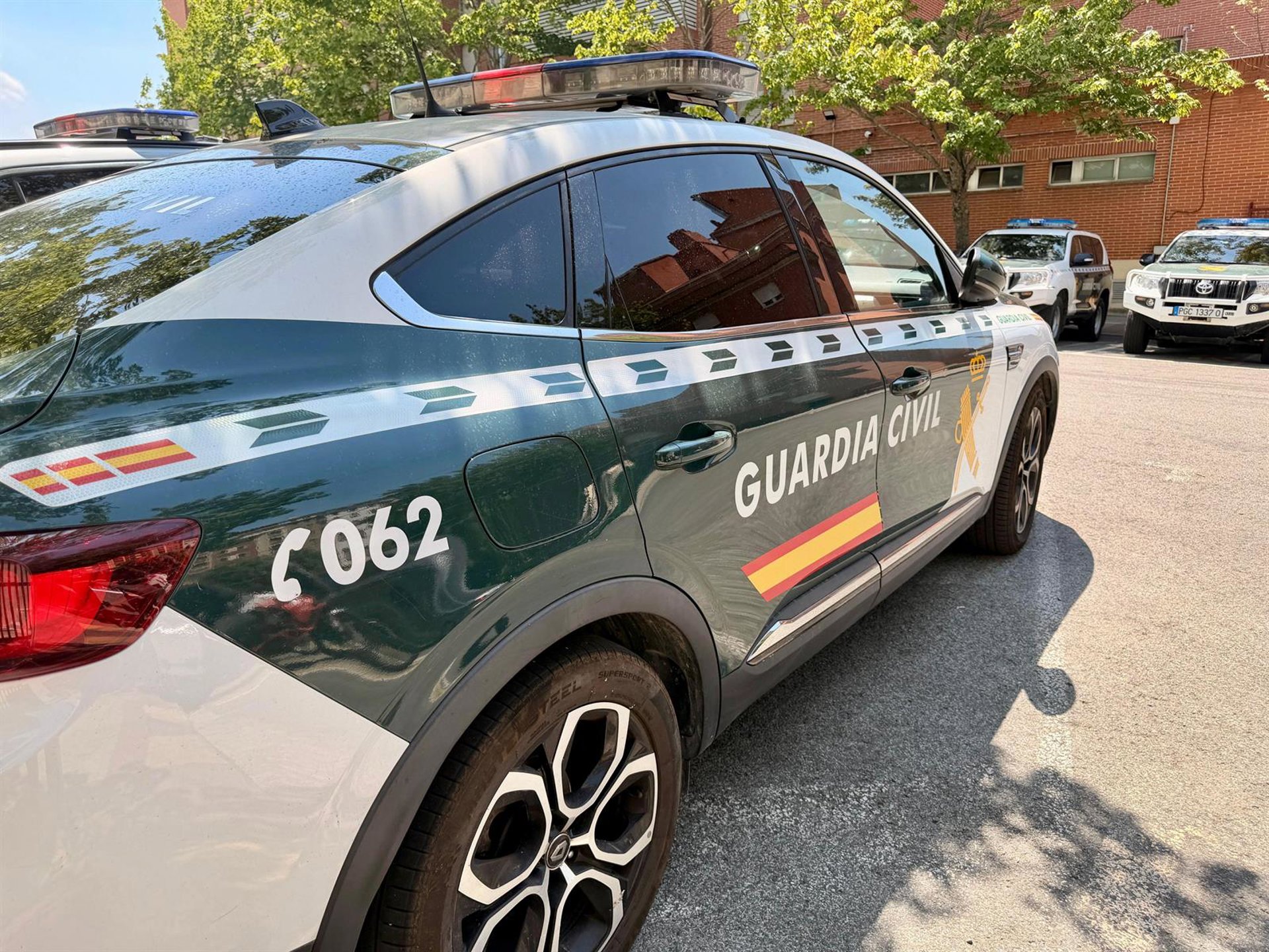 La Guardia Civil detiene al presunto autor de robos en el interior de vehículos en Benacazón