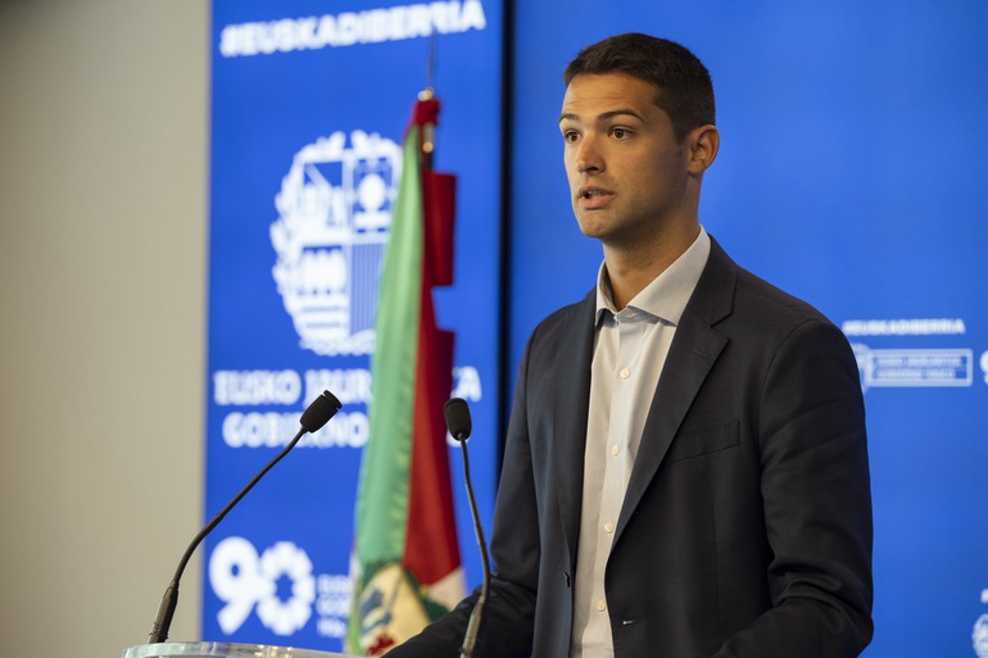 PNV dice que no apoyará el decreto de vivienda «si pone al mismo nivel a fondos buitres y a pequeños propietarios»