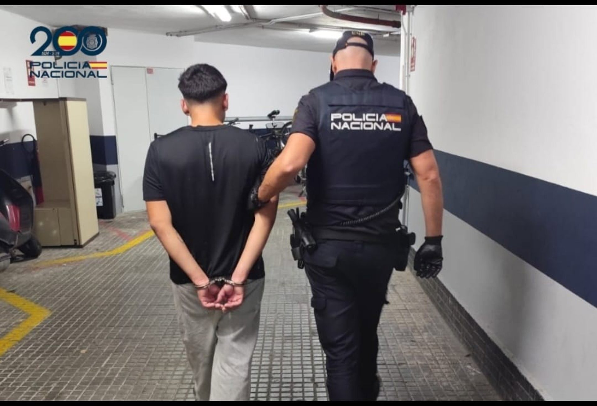 Detenido en Palma por presentarse en casa de su expareja, agredirla y huir con su hija menor