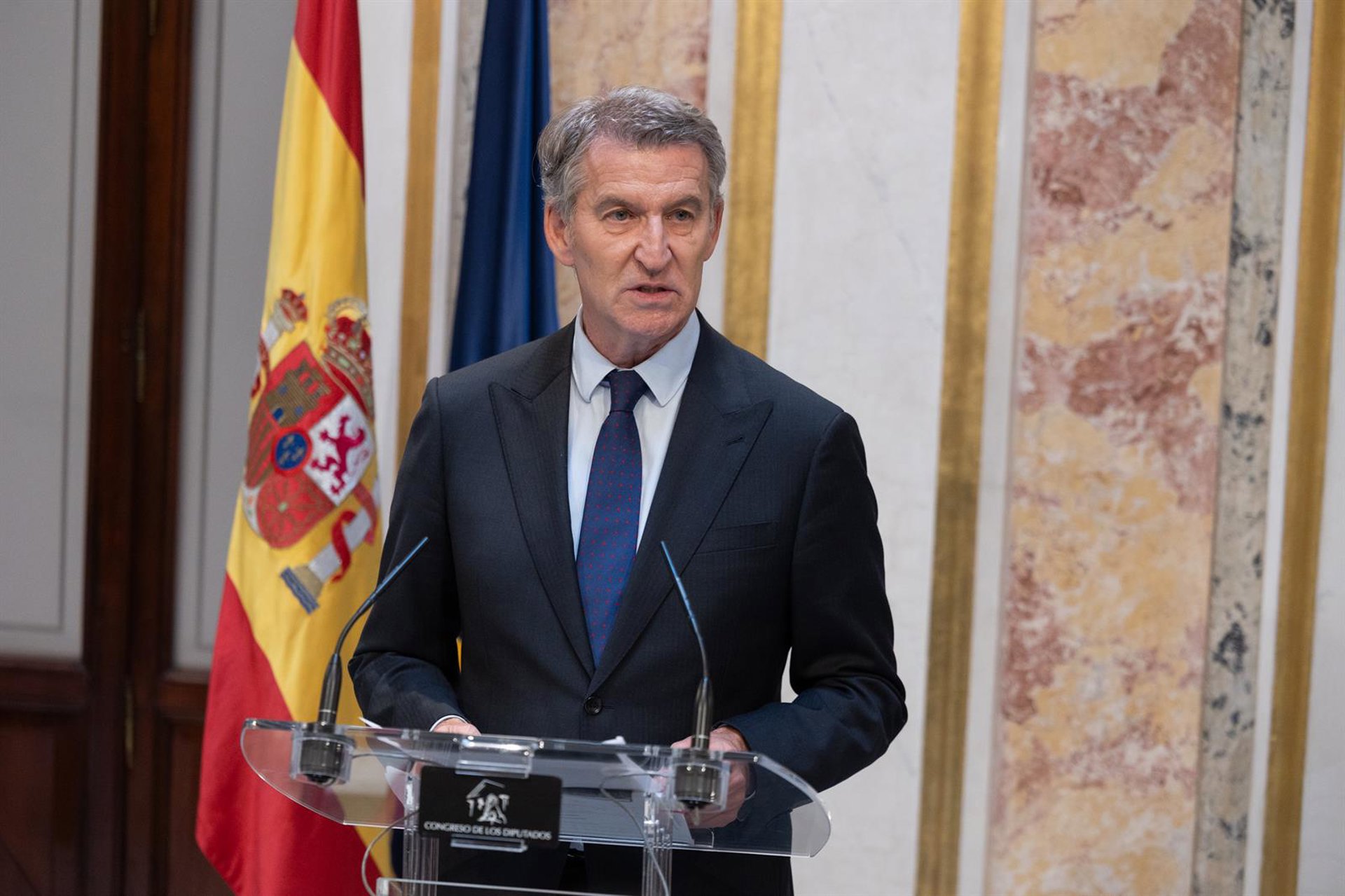 Feijóo acusa a Sánchez de usar la vivienda con «cálculo electoral» y le reta a convocar elecciones: «Estoy listo»