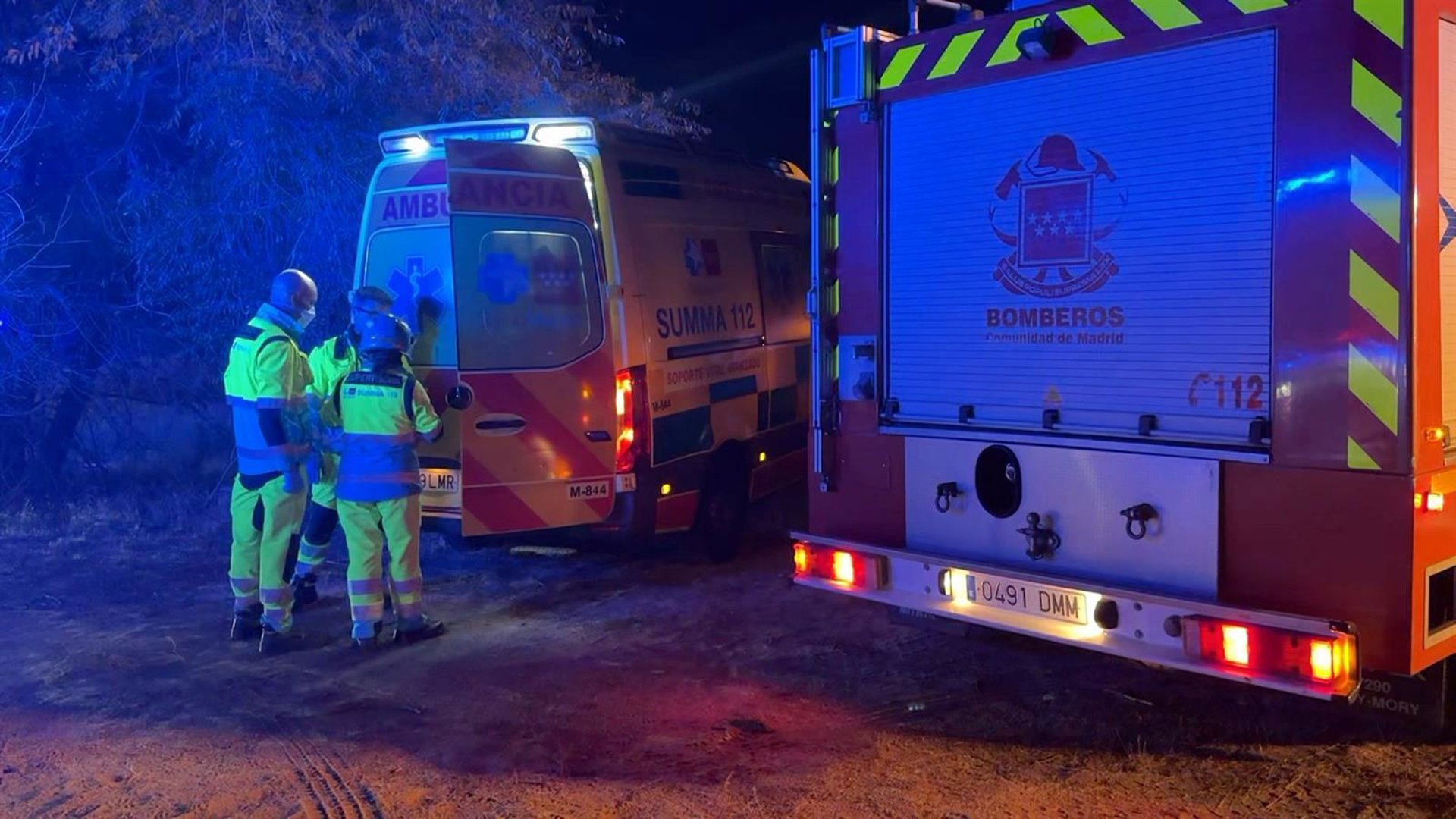Cuatro heridos, uno grave, tras caer un vehículo por un terraplén en Moraleja de Enmedio (Madrid)